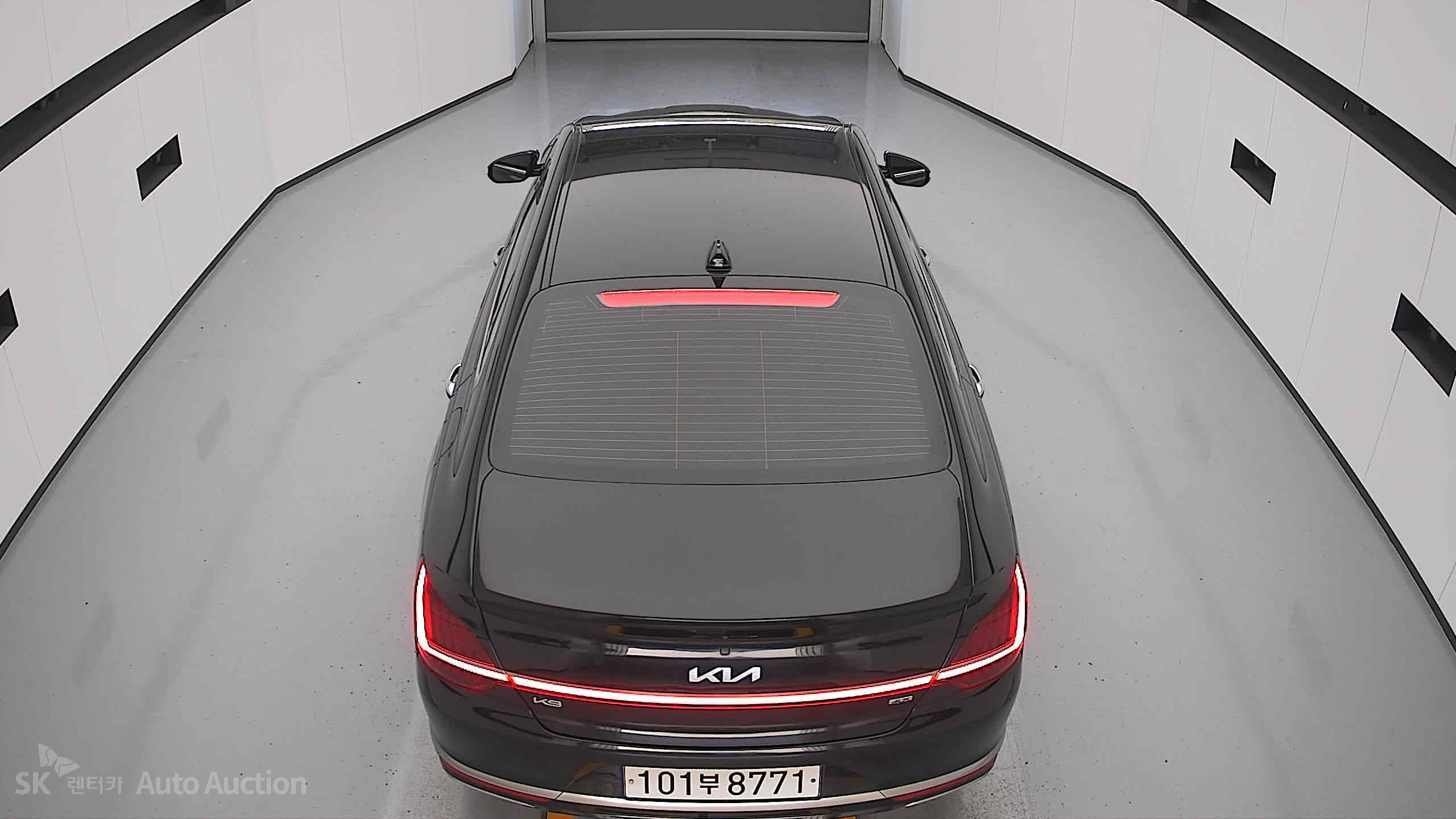 2022 - kia k9