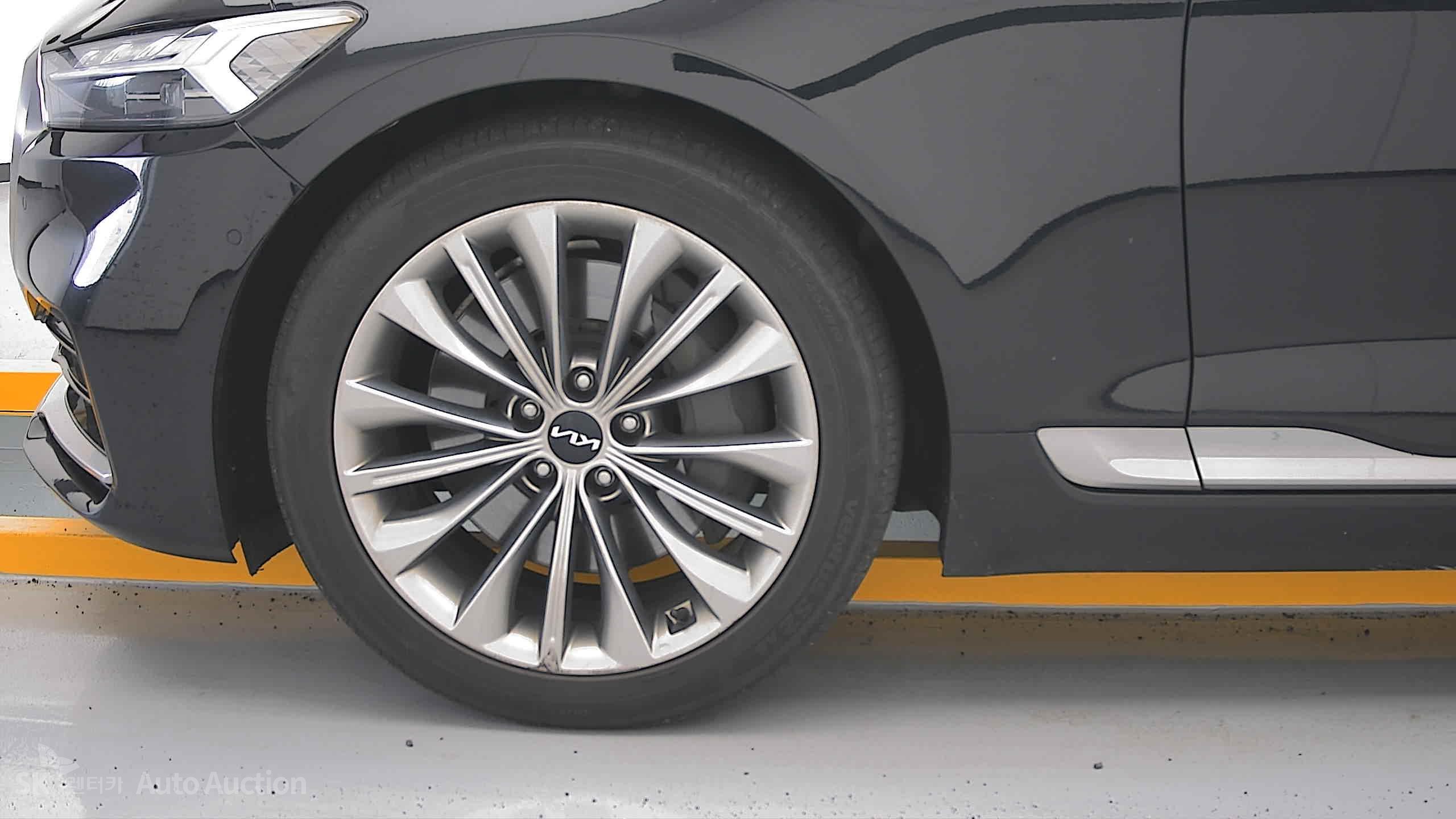 2022 - kia k9
