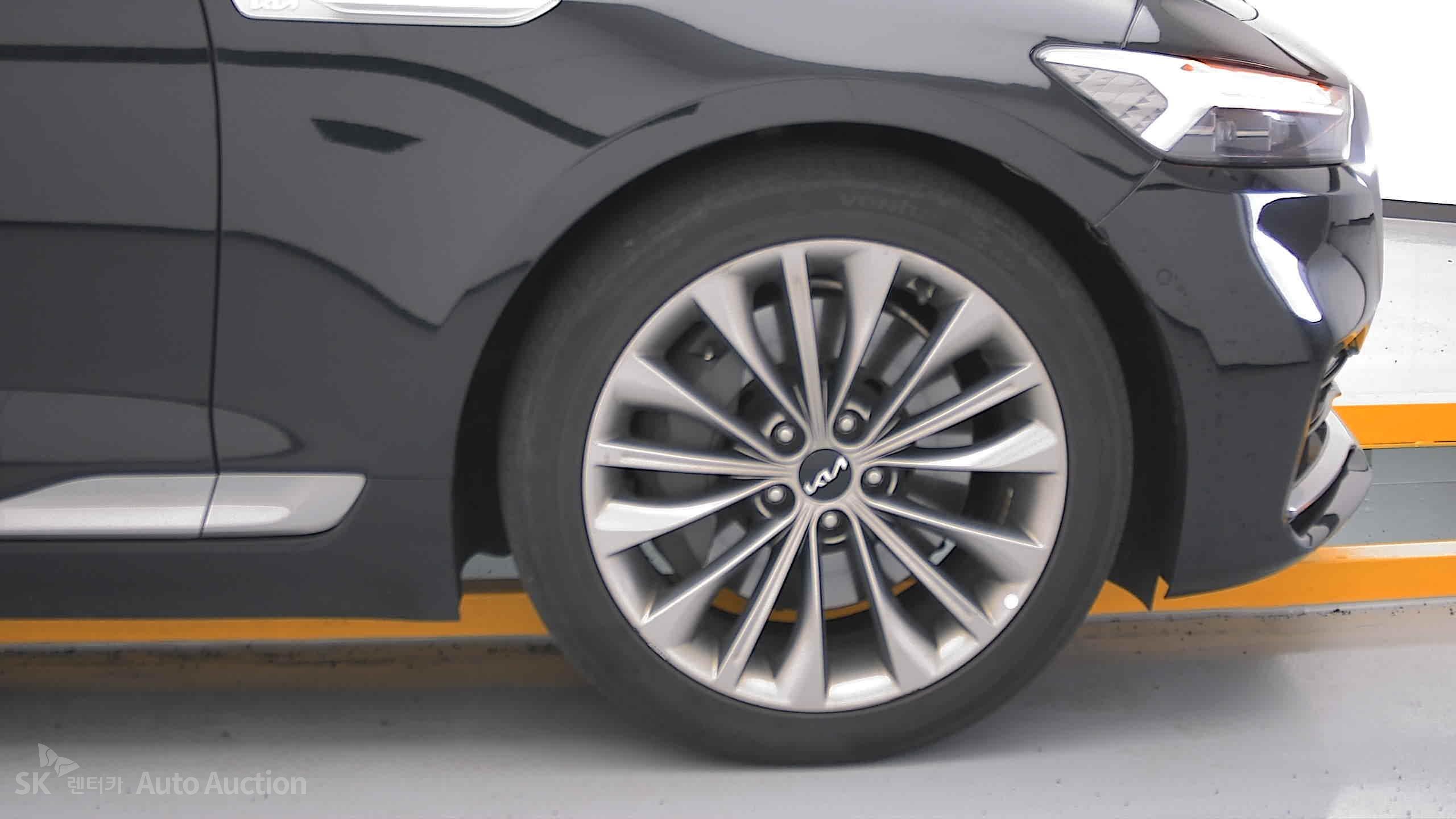 2022 - kia k9
