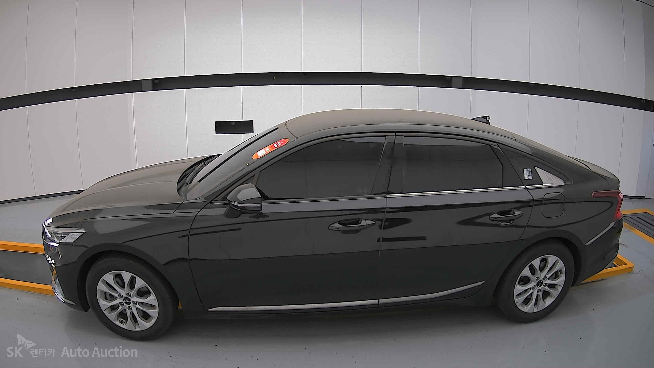 2022 - kia k8