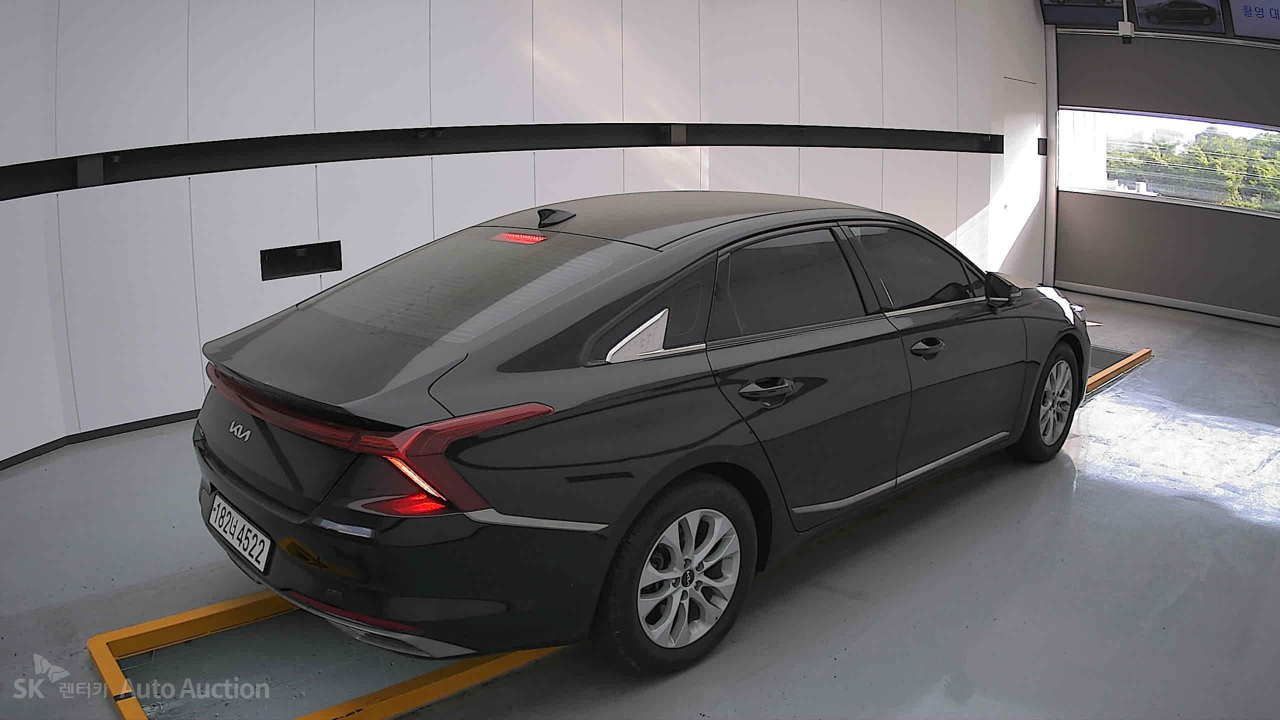 2022 - kia k8