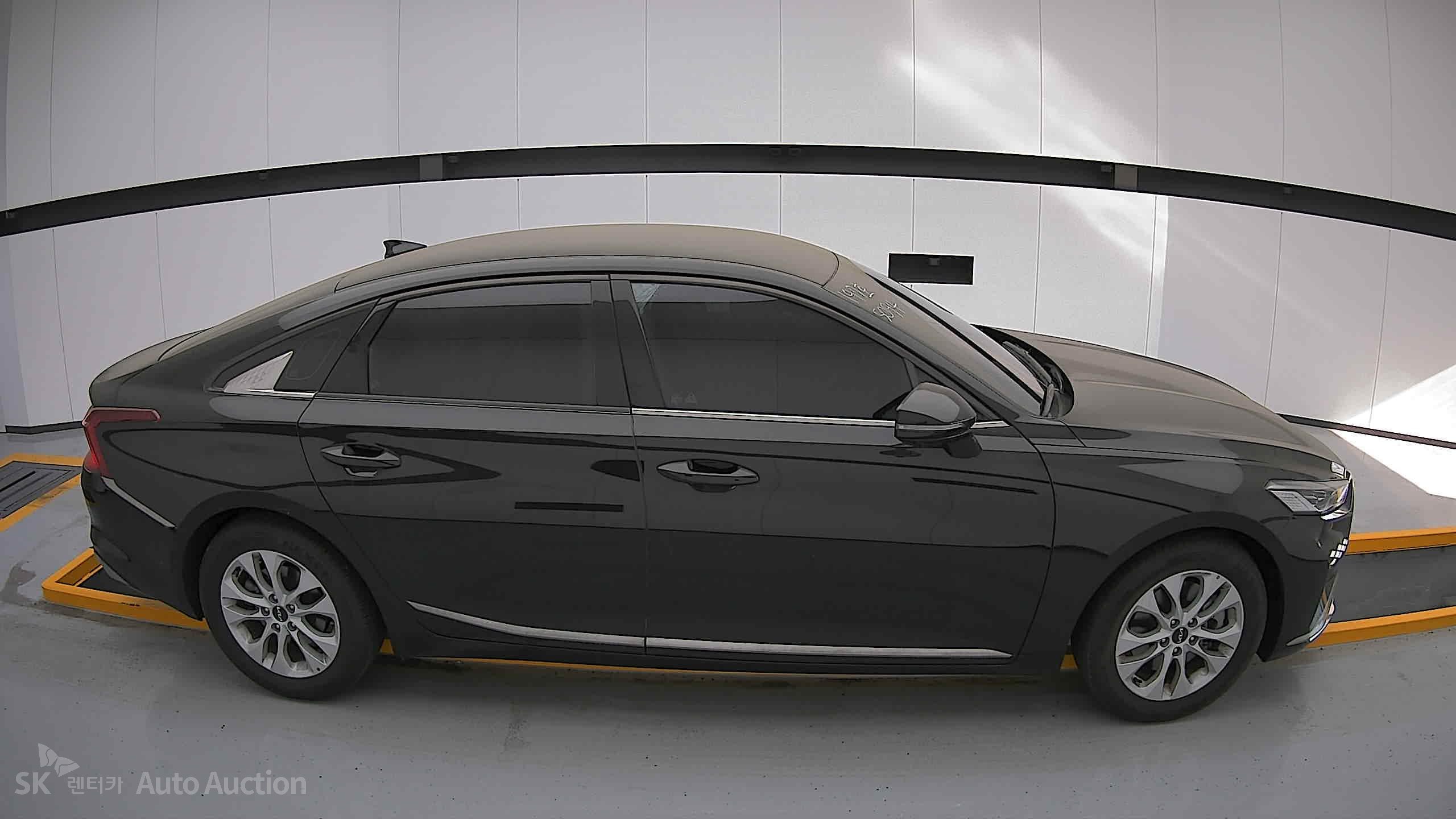 2022 - kia k8