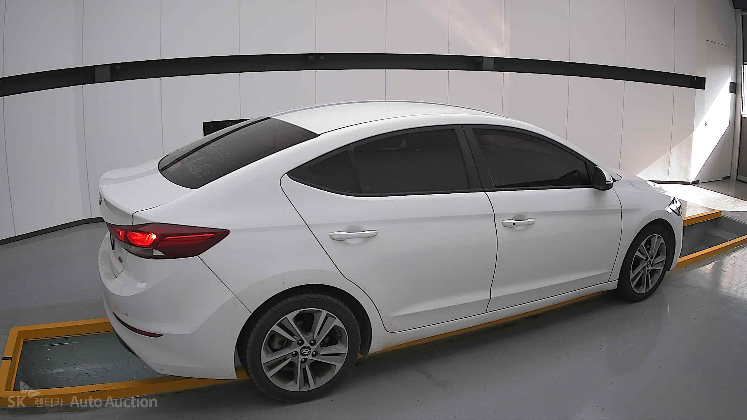 2017 - hyundai avante ad