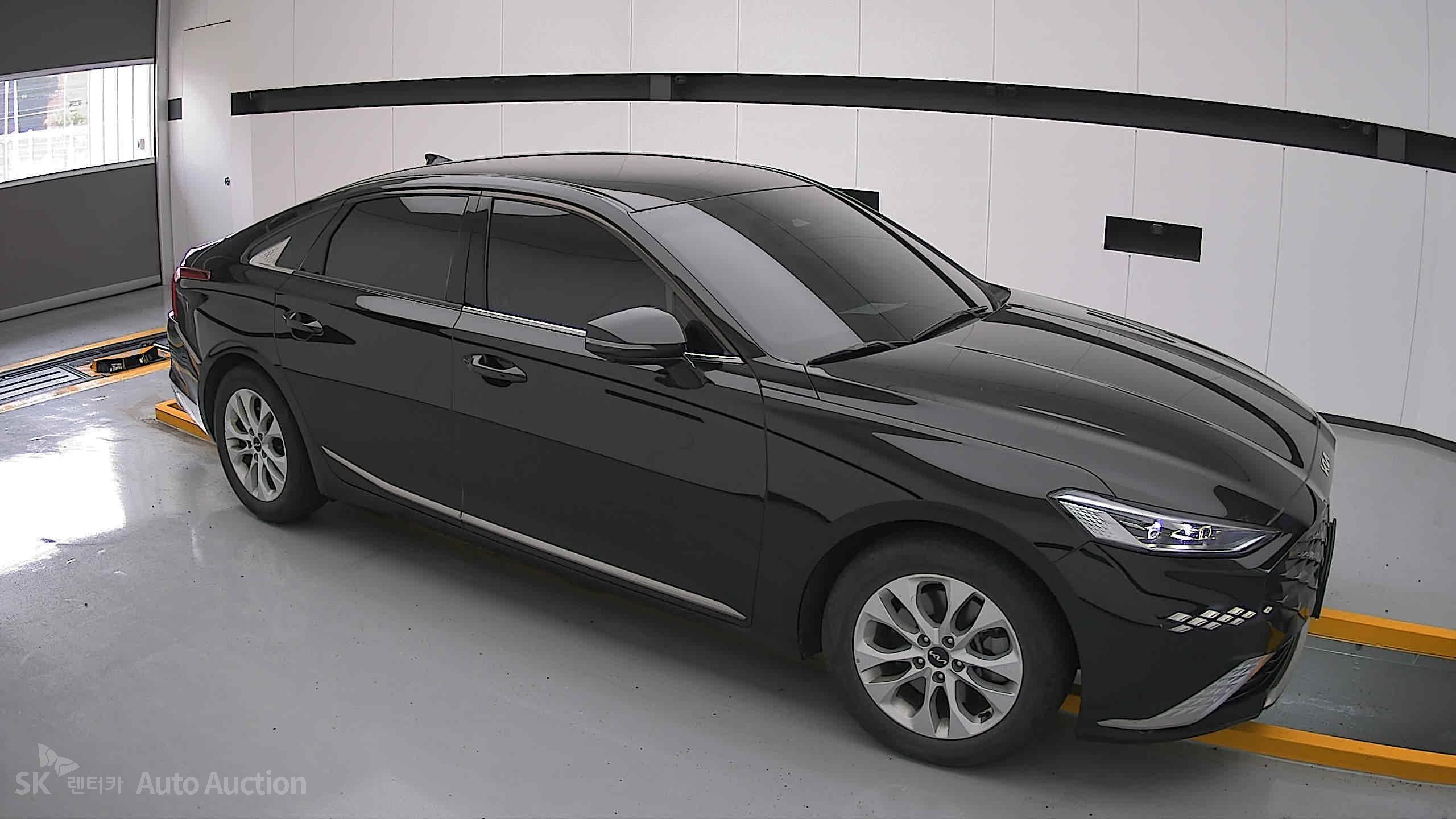 2022 - kia k8