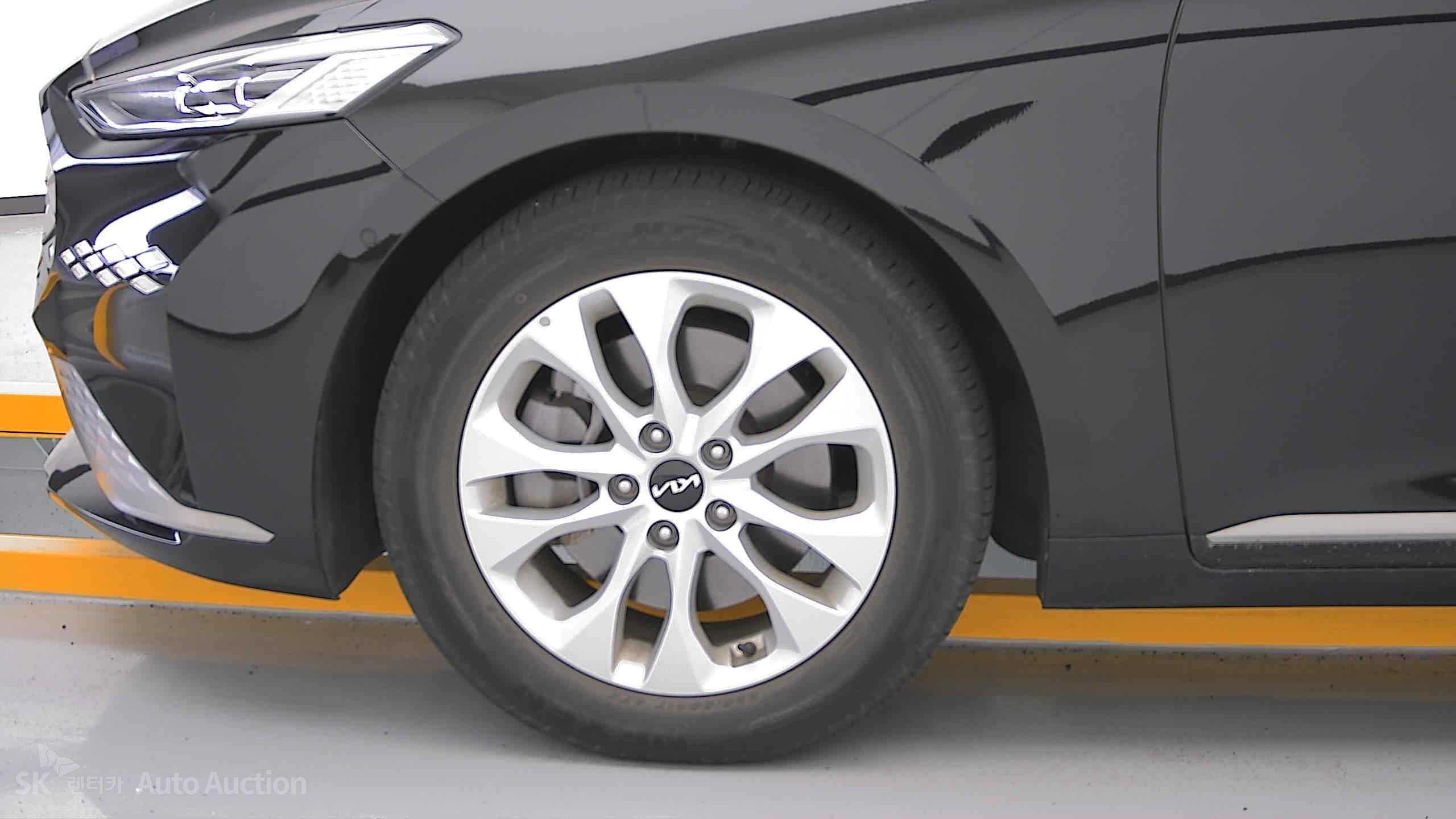 2022 - kia k8
