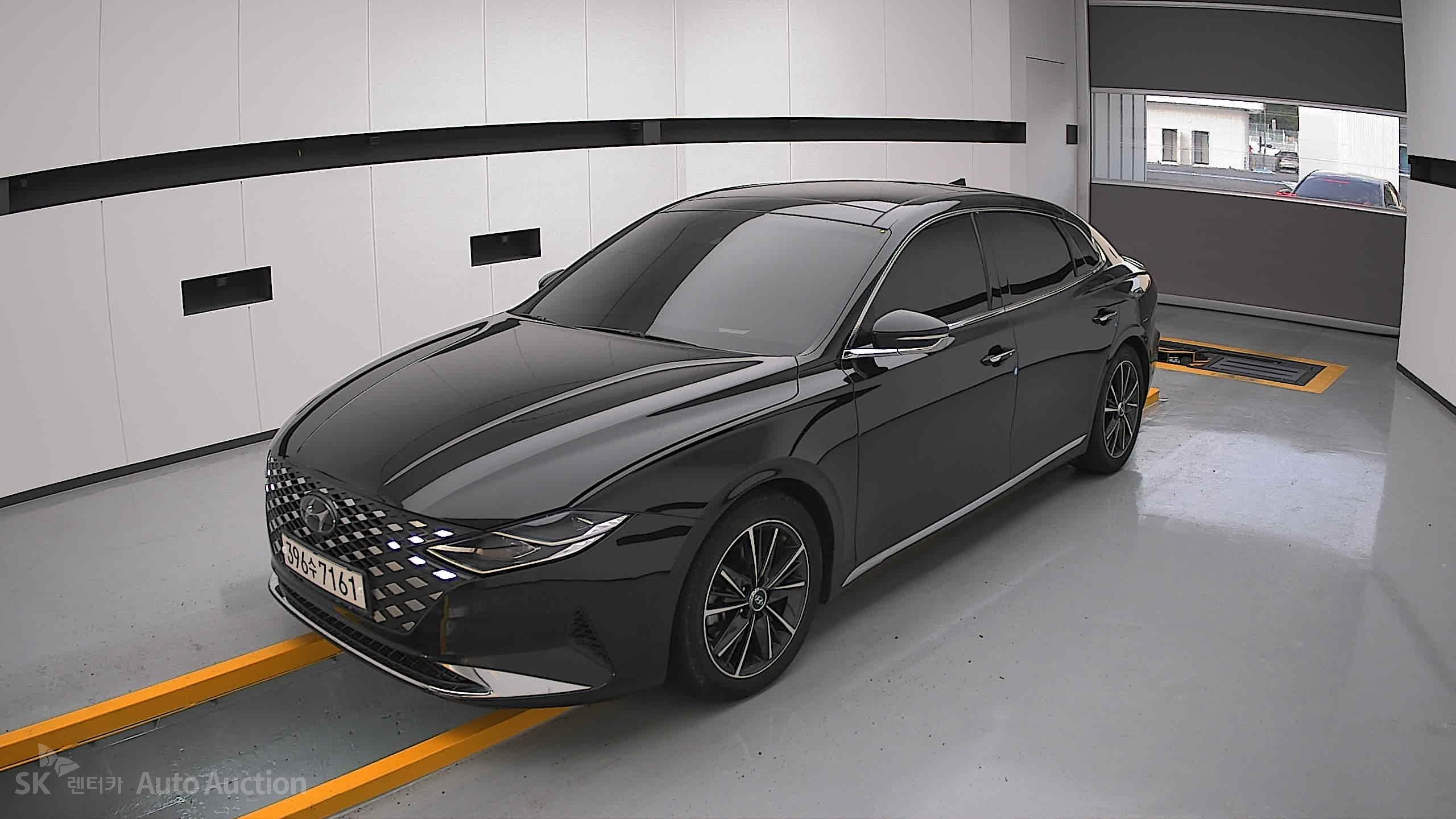 2022 - hyundai grandeur
