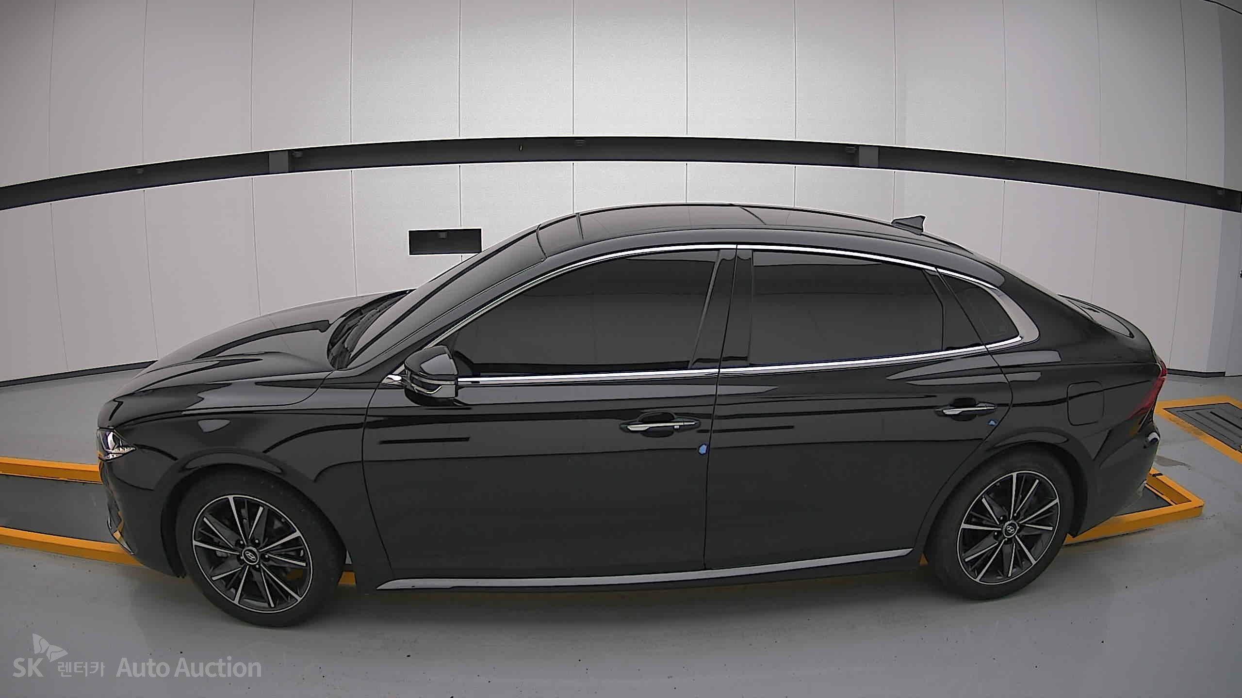 2022 - hyundai grandeur