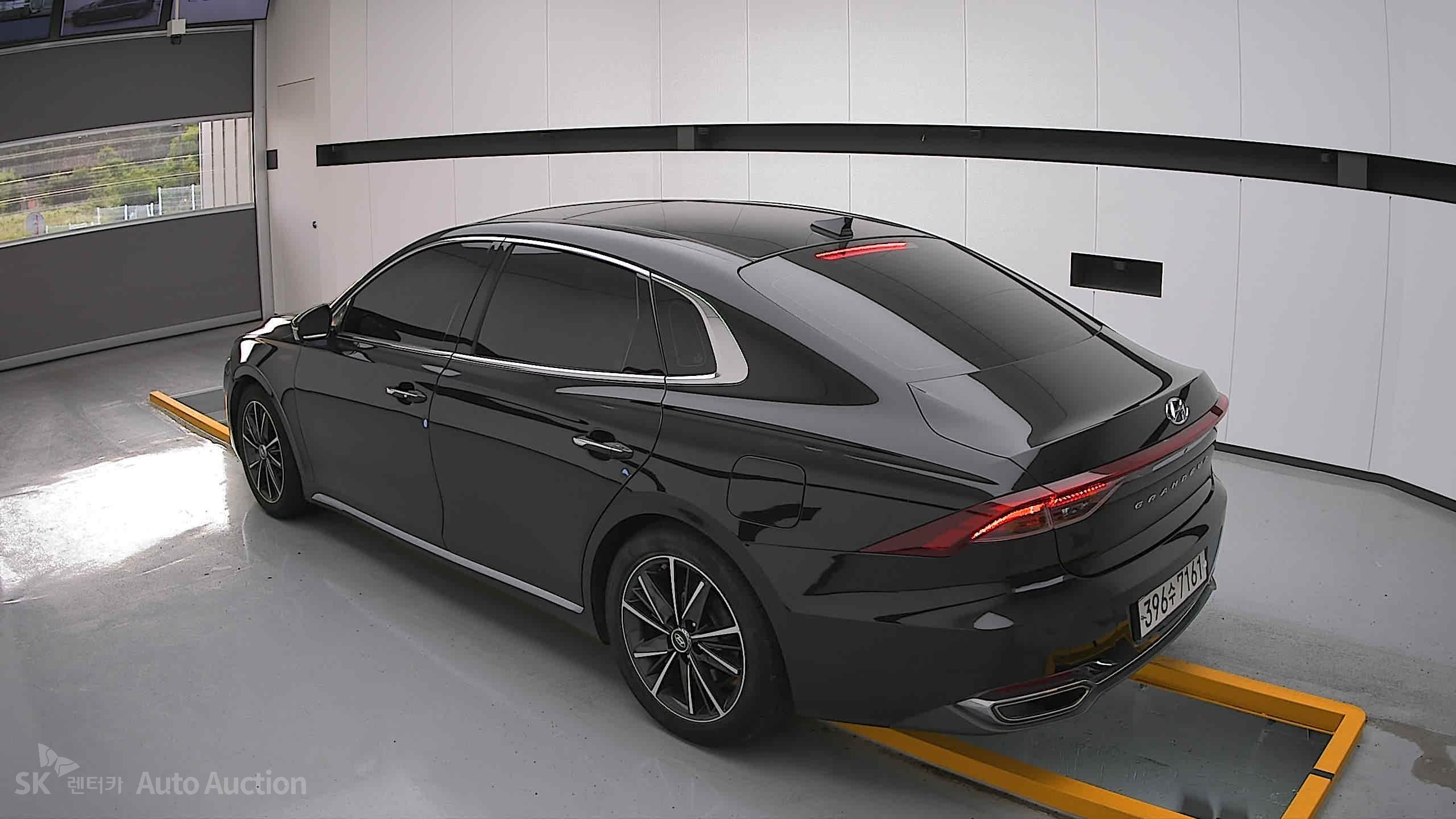2022 - hyundai grandeur
