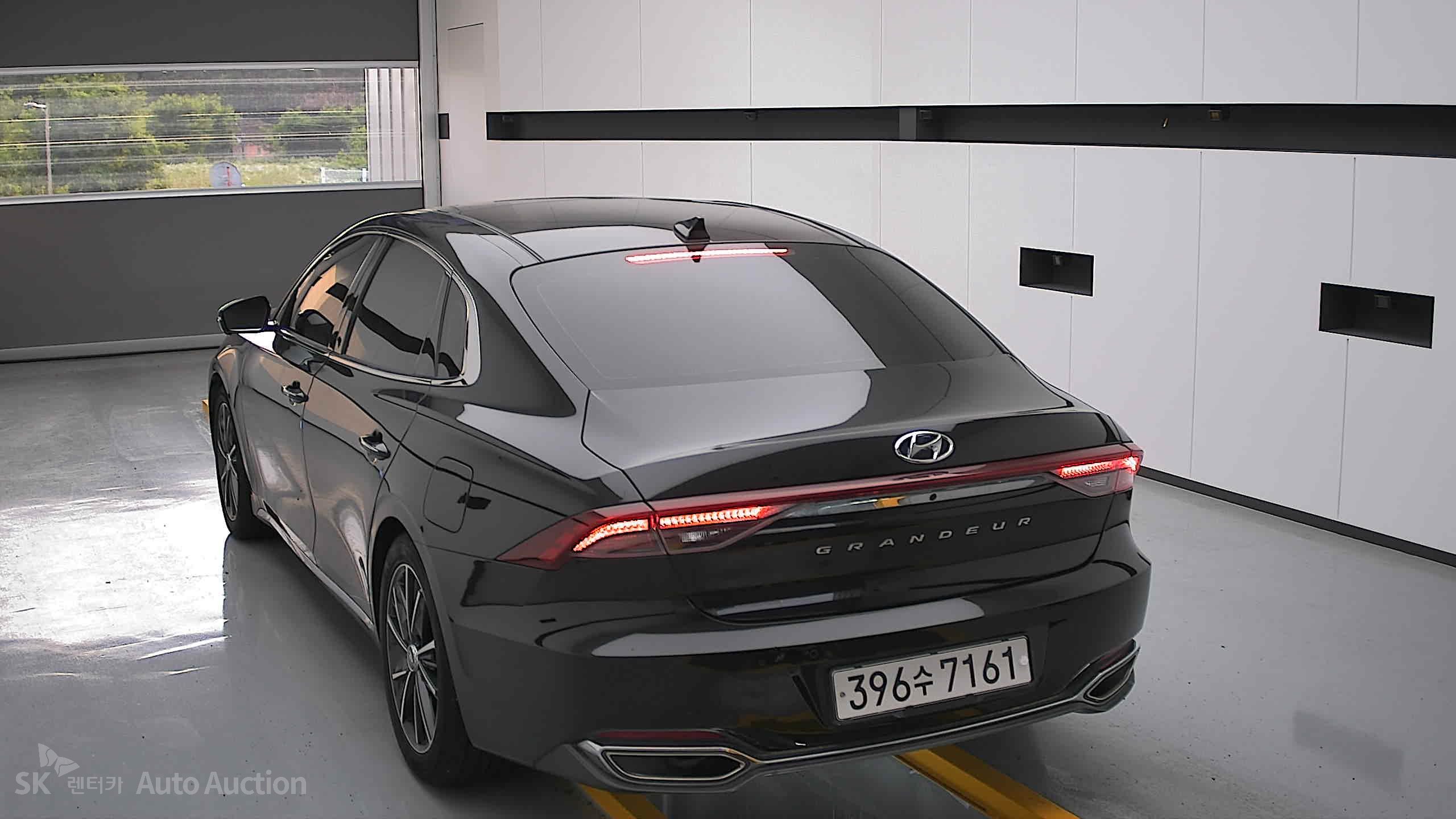 2022 - hyundai grandeur