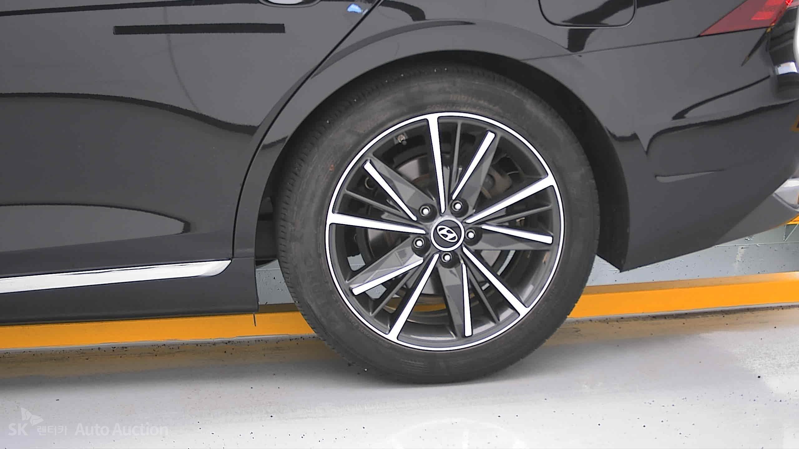 2022 - hyundai grandeur