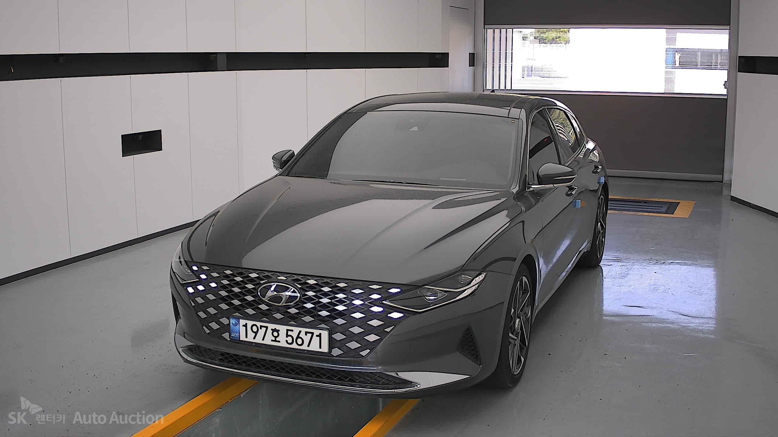2022 - hyundai grandeur