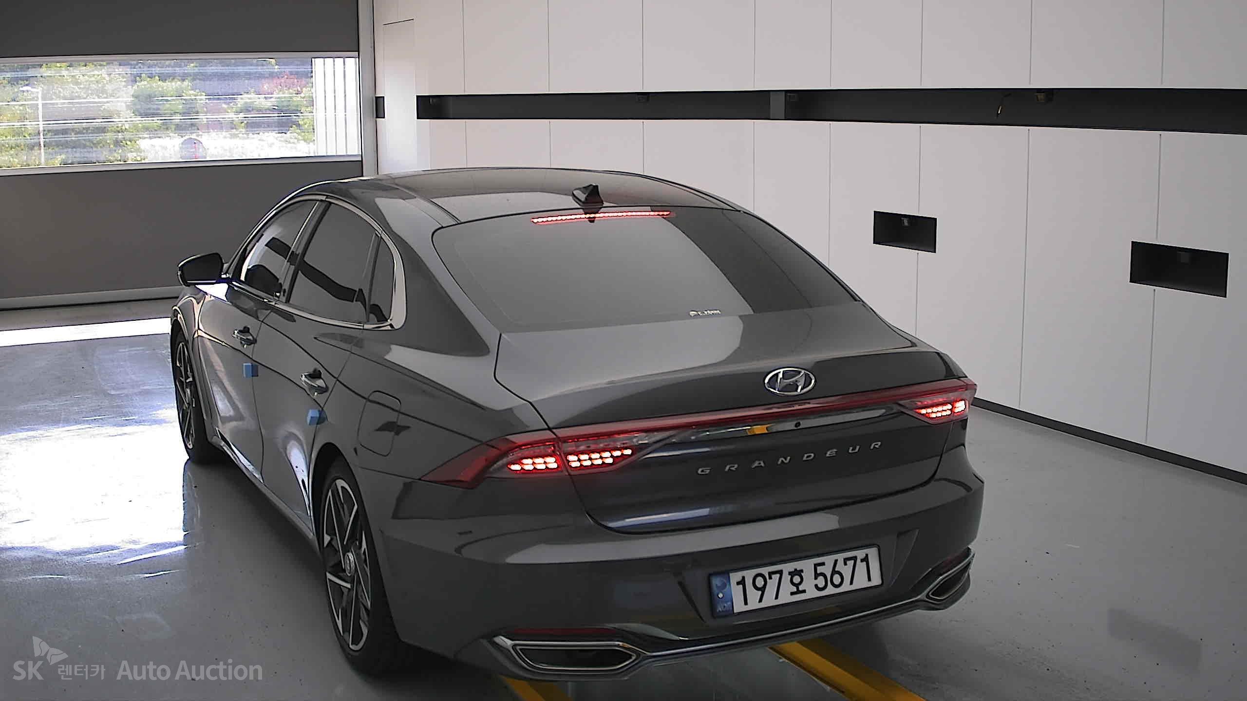 2022 - hyundai grandeur