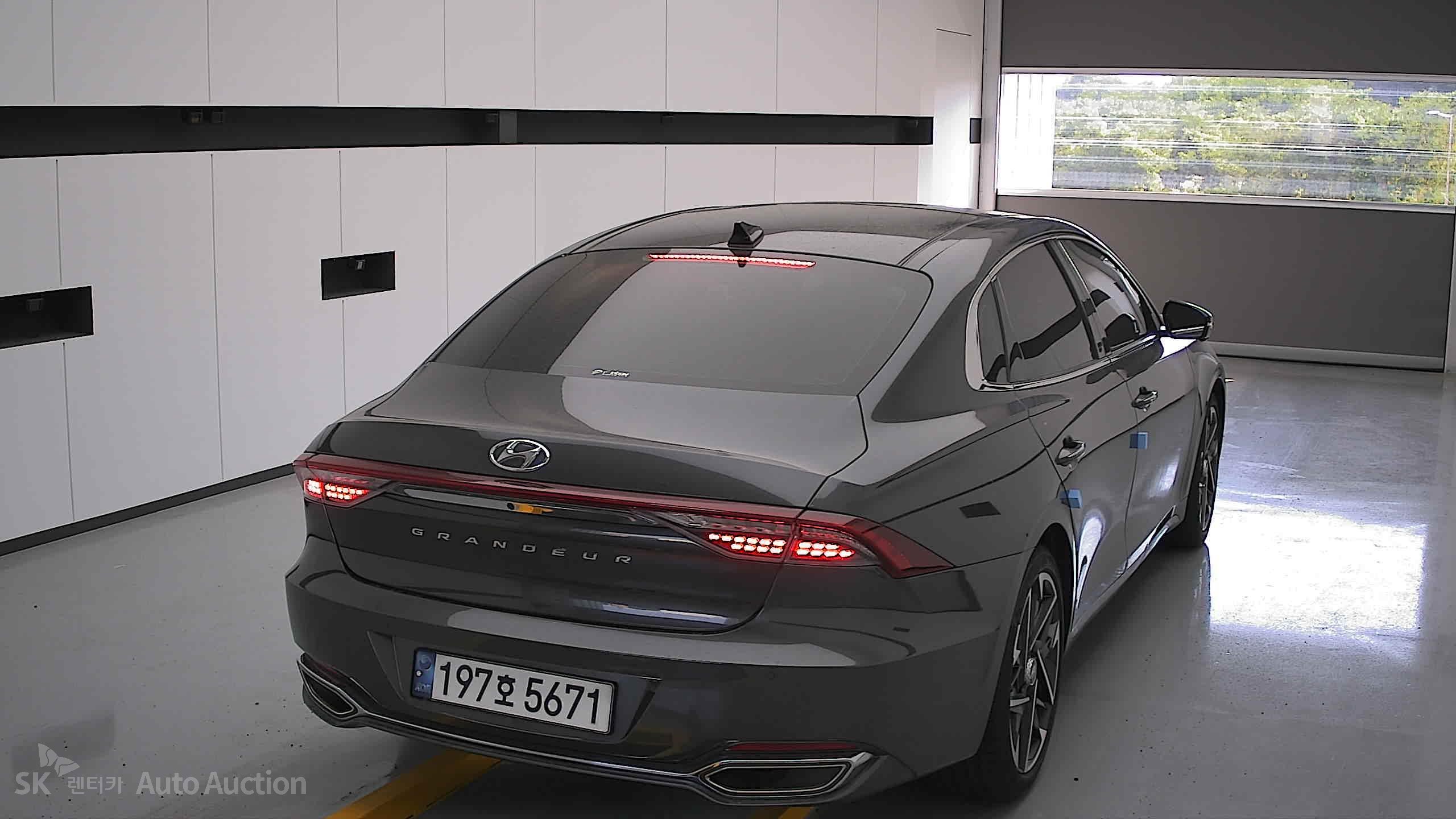 2022 - hyundai grandeur