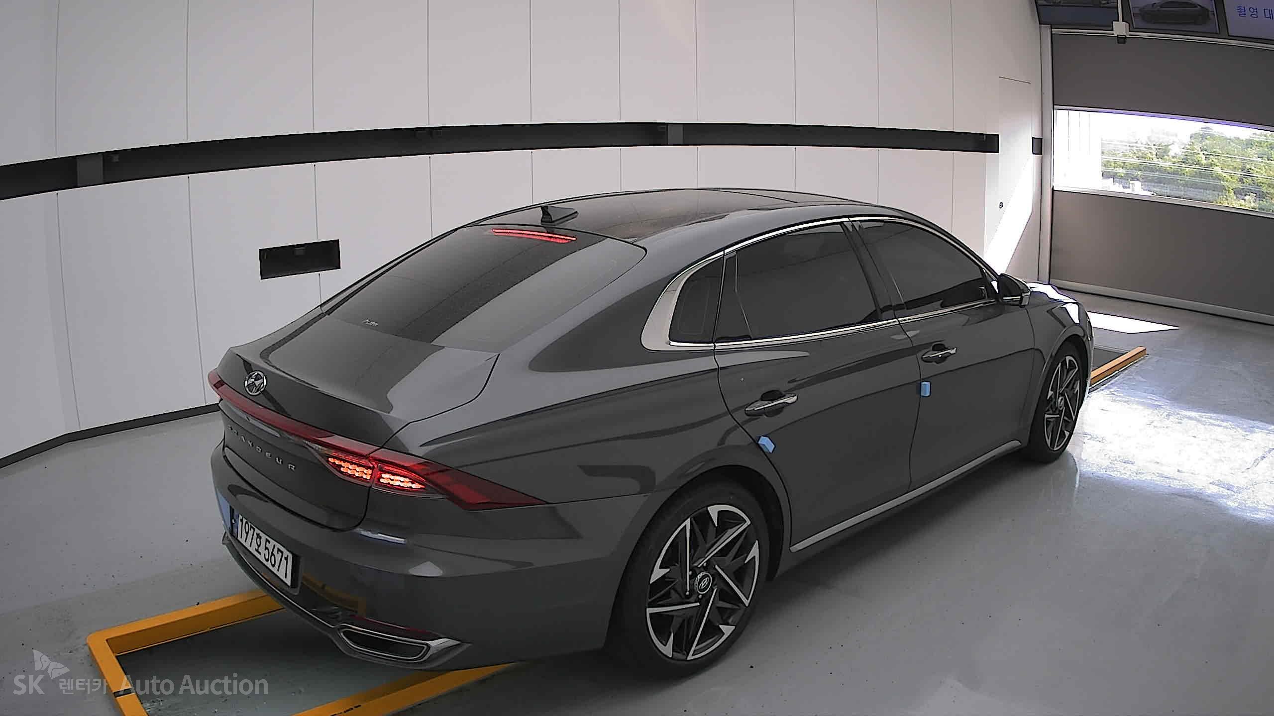 2022 - hyundai grandeur