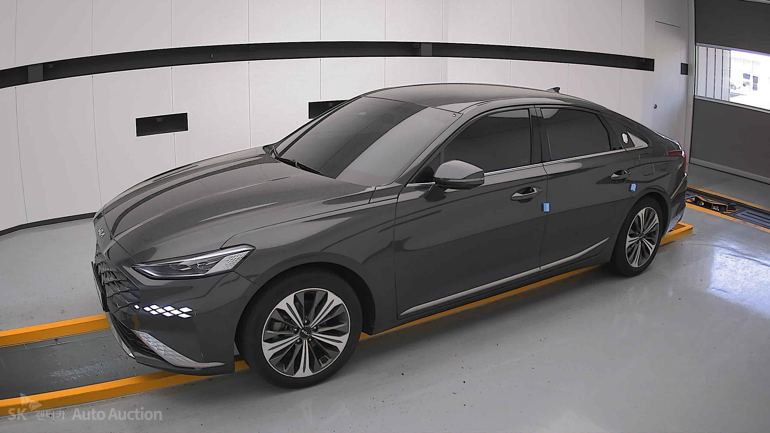 2023 - kia k8