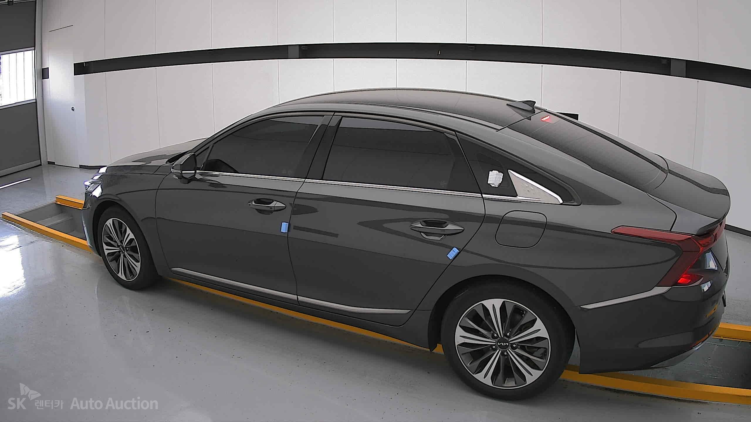 2023 - kia k8