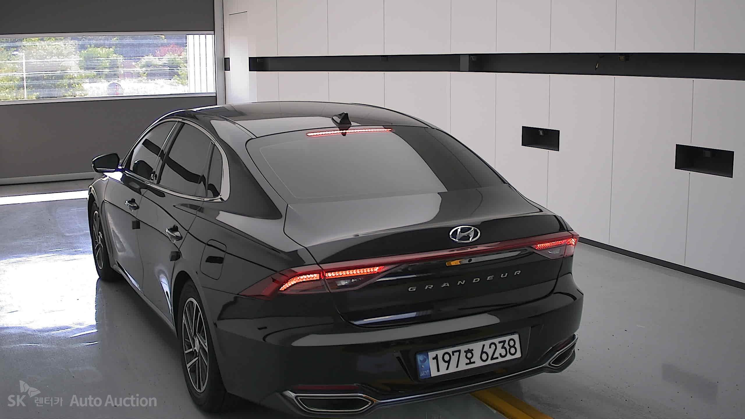 2022 - hyundai grandeur