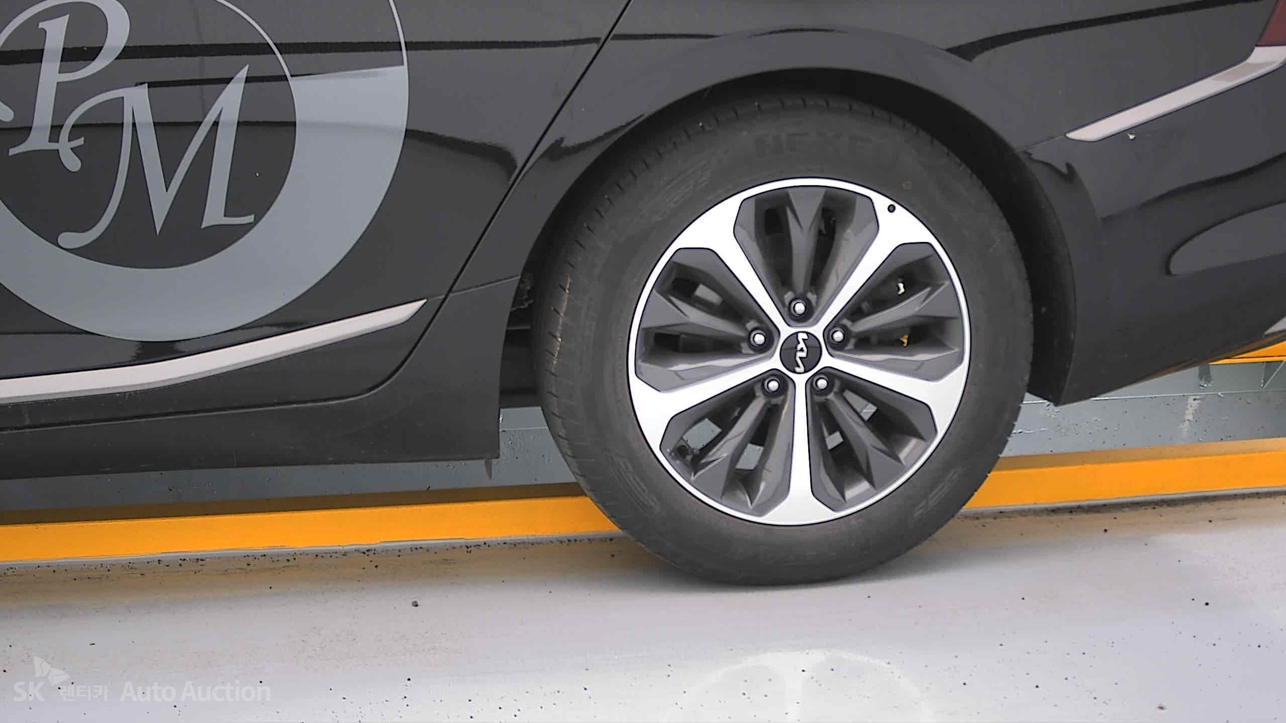 2022 - kia k8