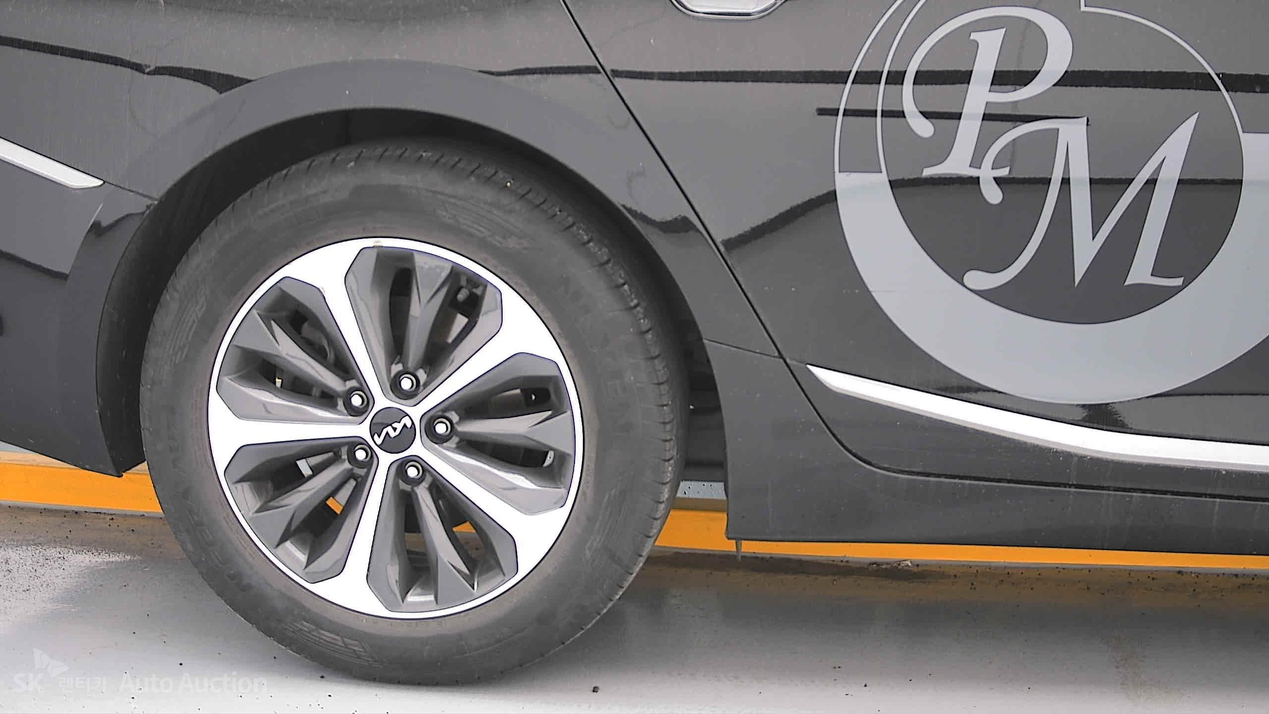 2022 - kia k8