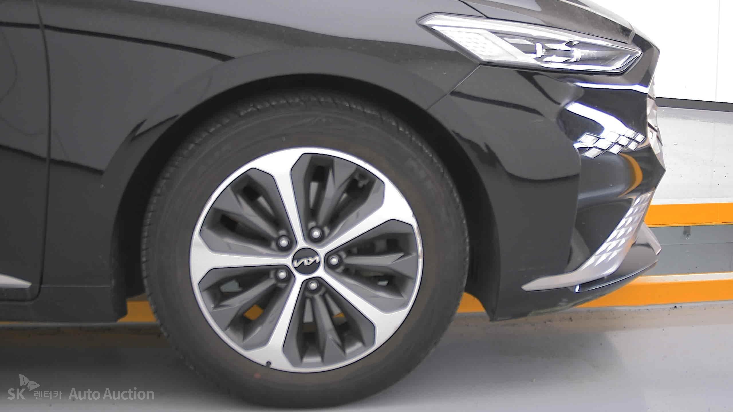 2022 - kia k8
