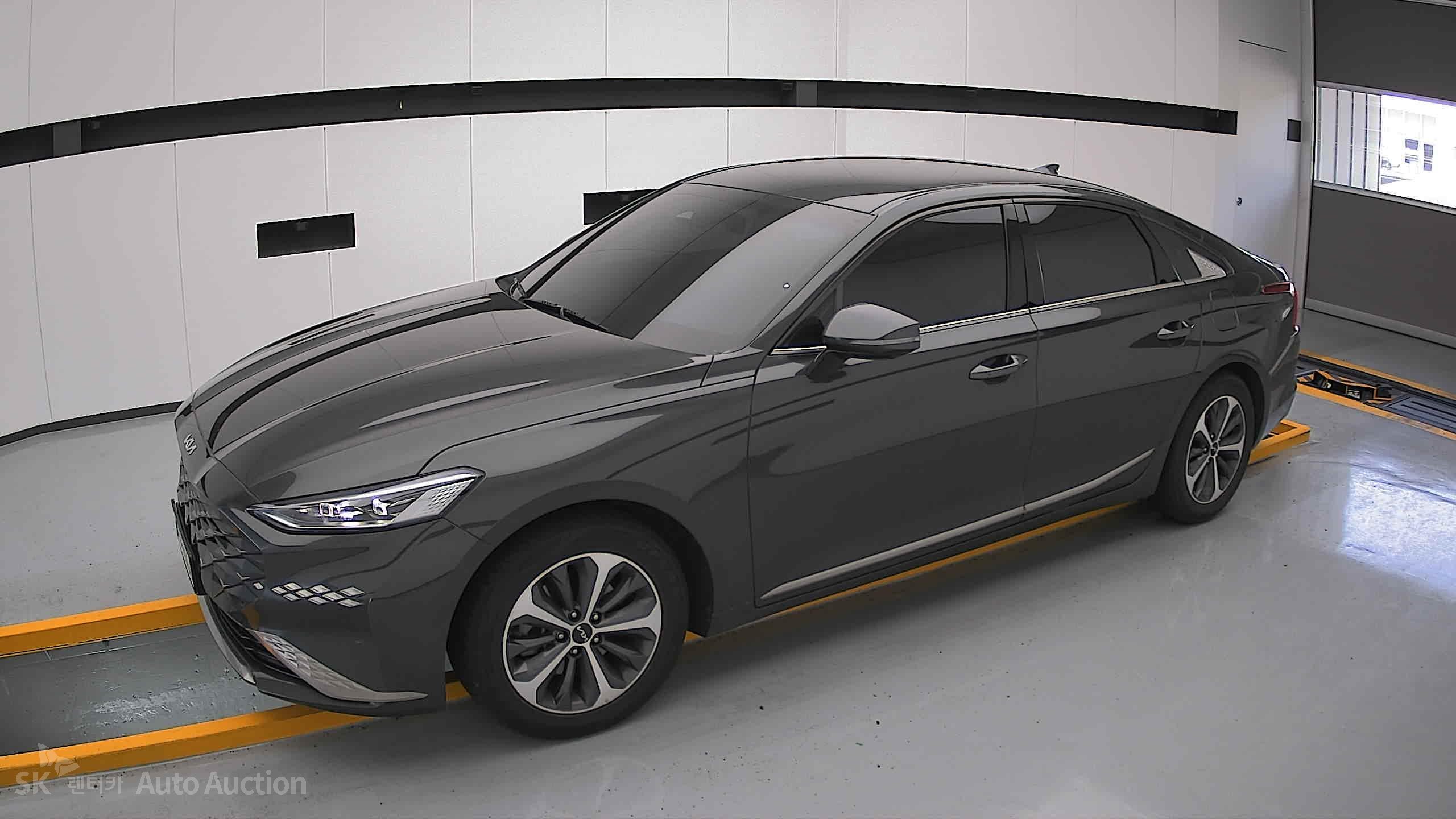 2023 - kia k8