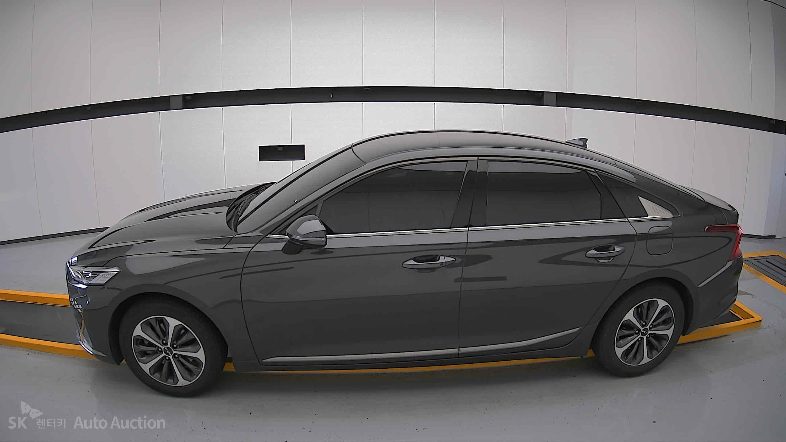 2023 - kia k8