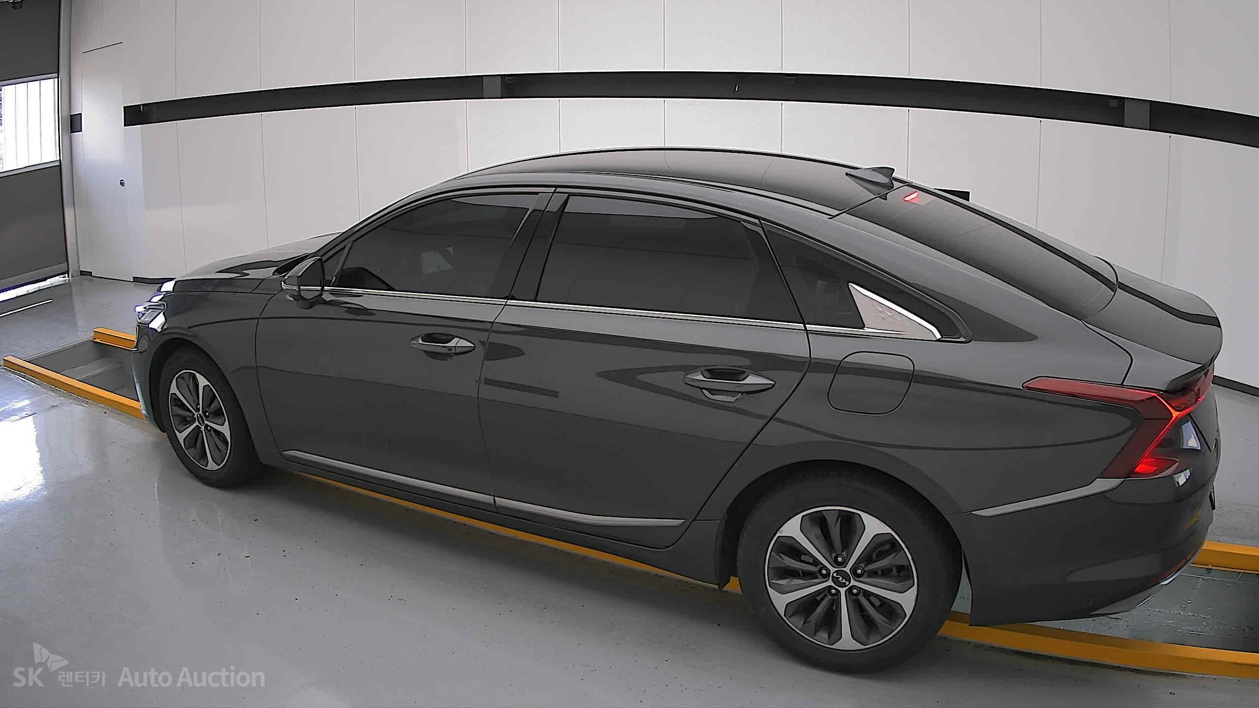 2023 - kia k8