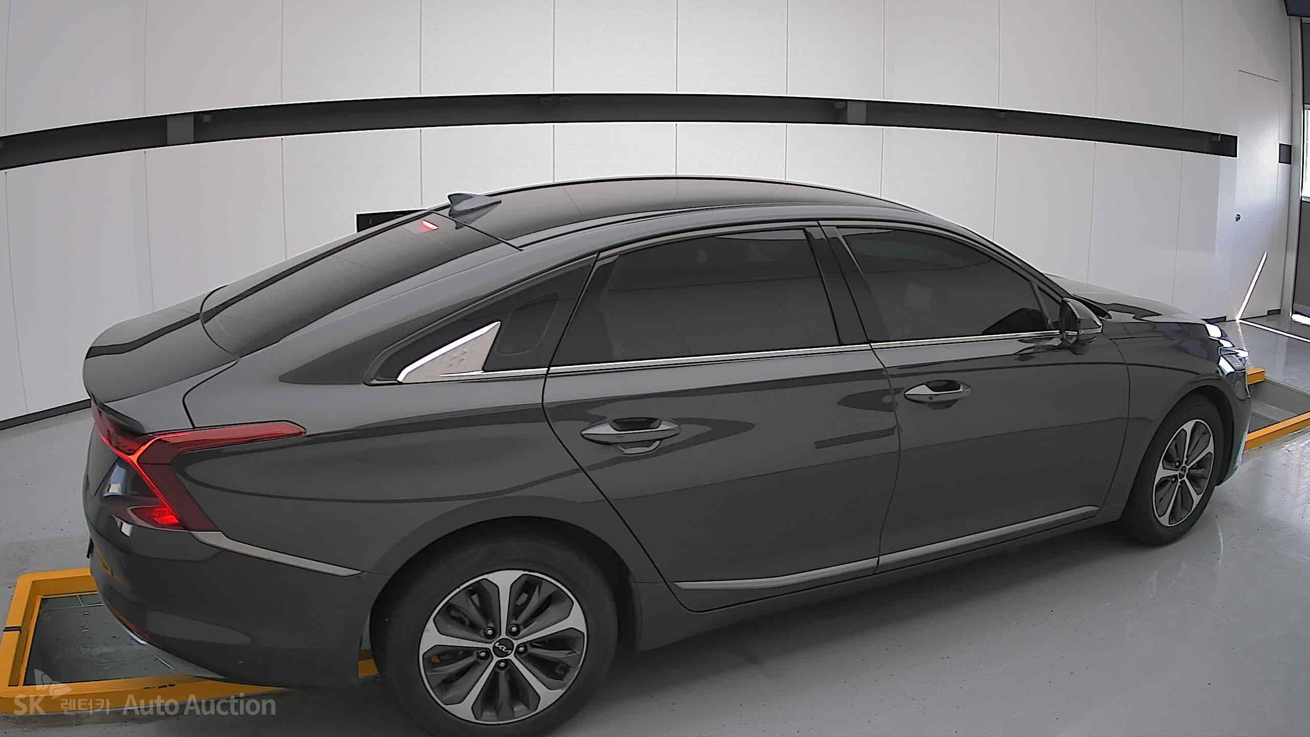 2023 - kia k8