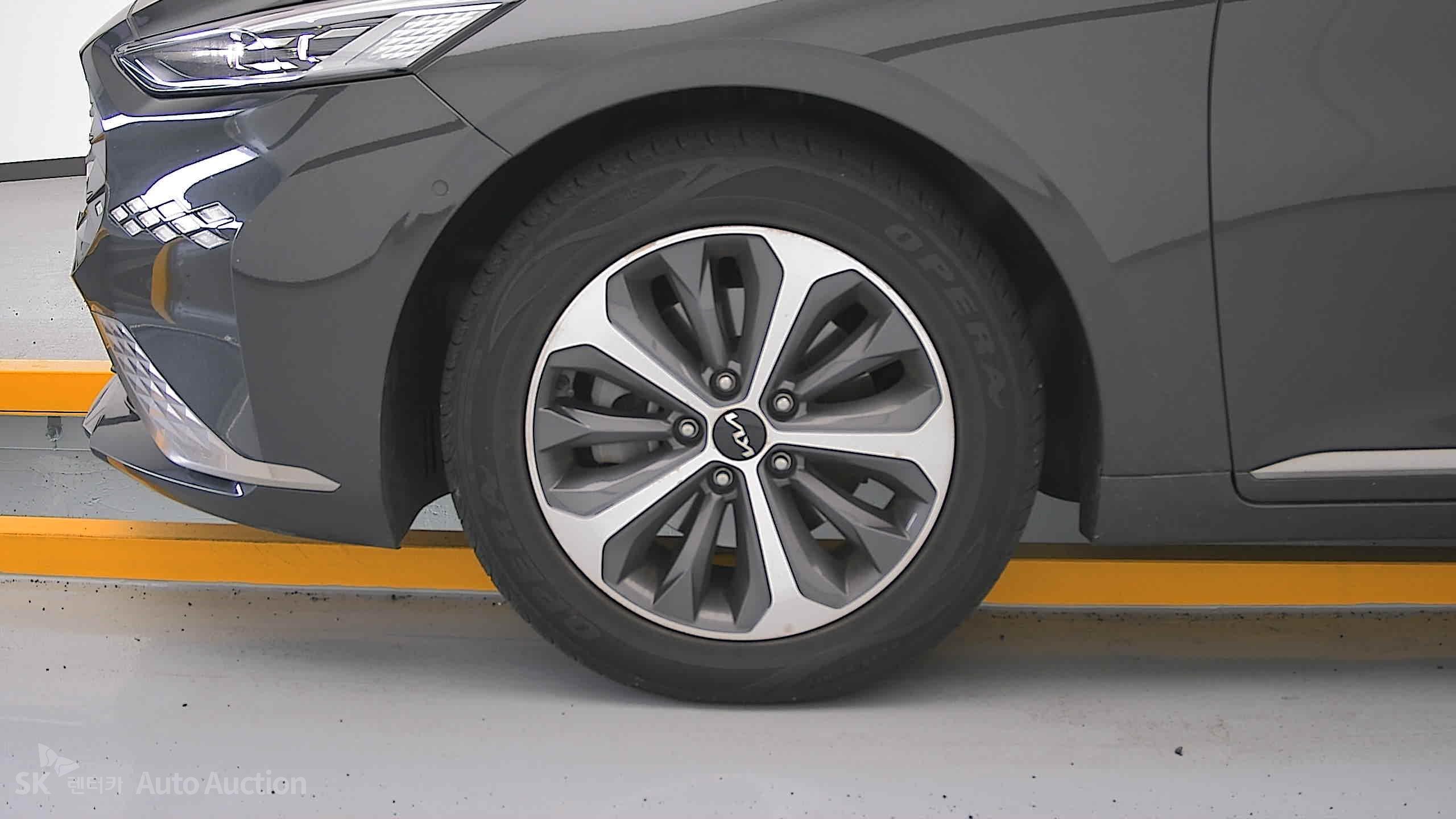 2023 - kia k8