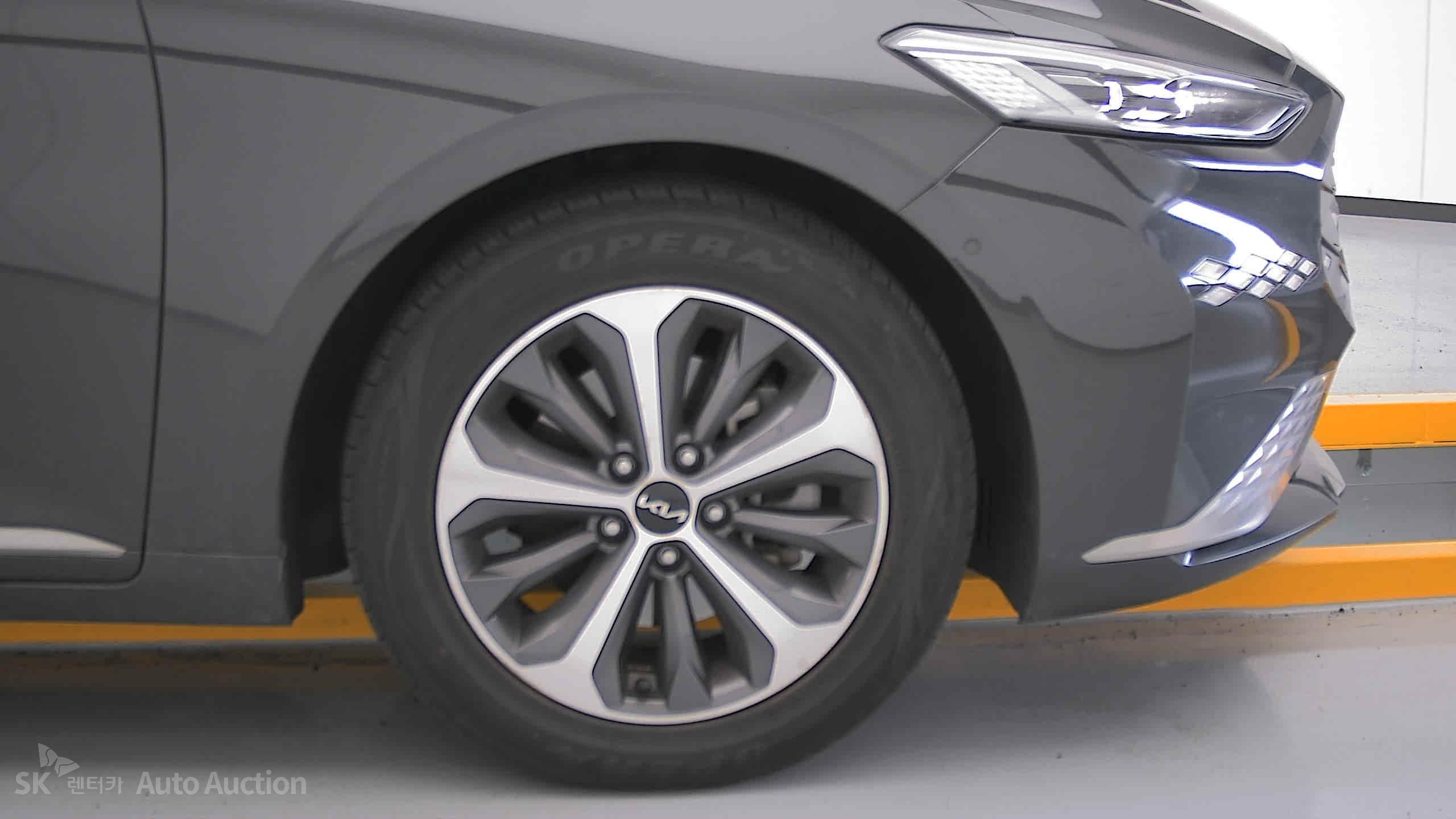 2023 - kia k8