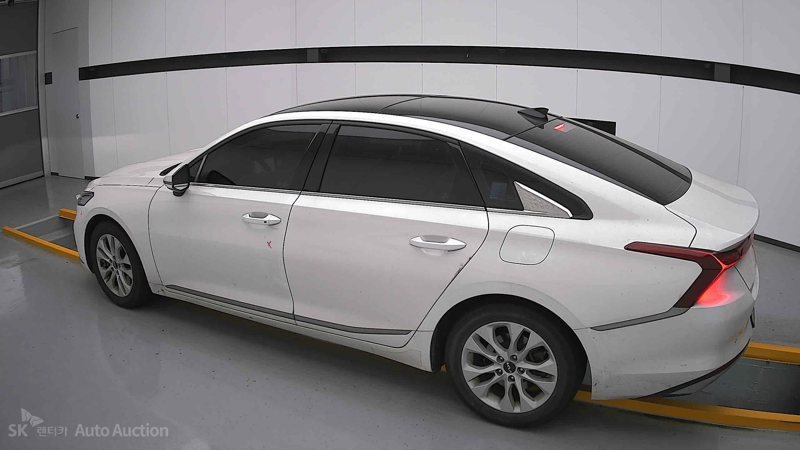 2022 - kia k8