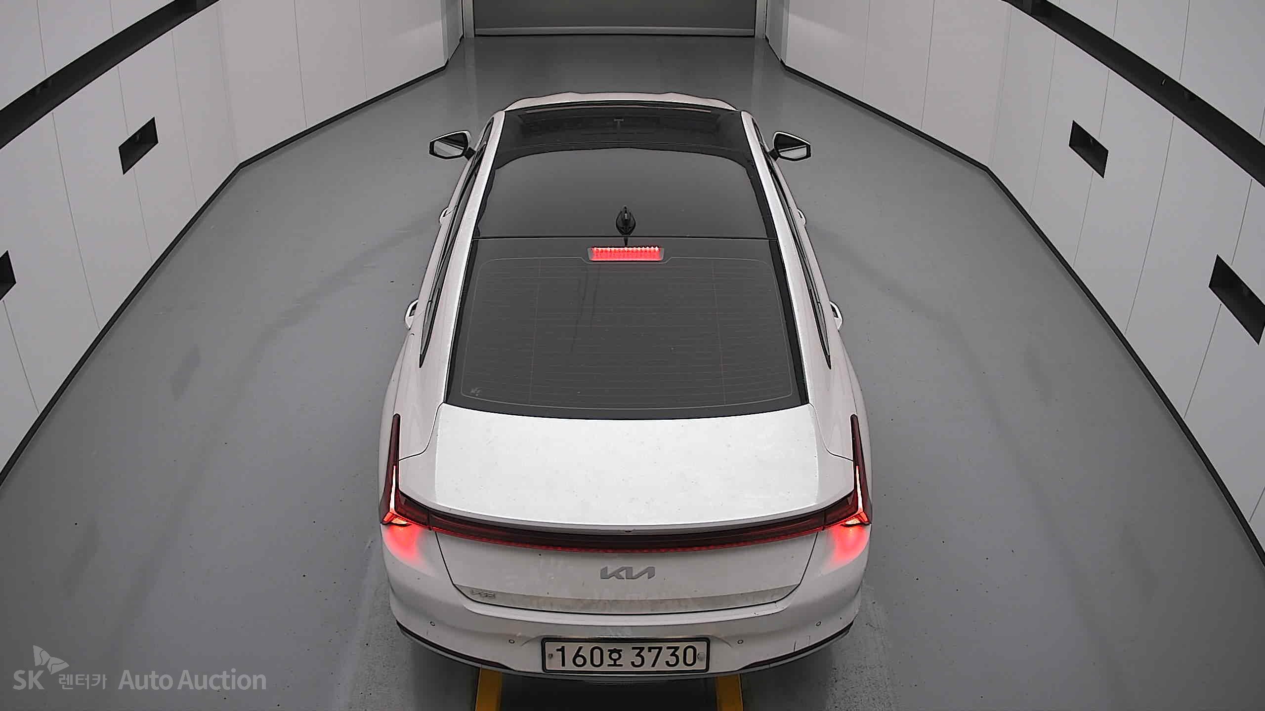 2022 - kia k8