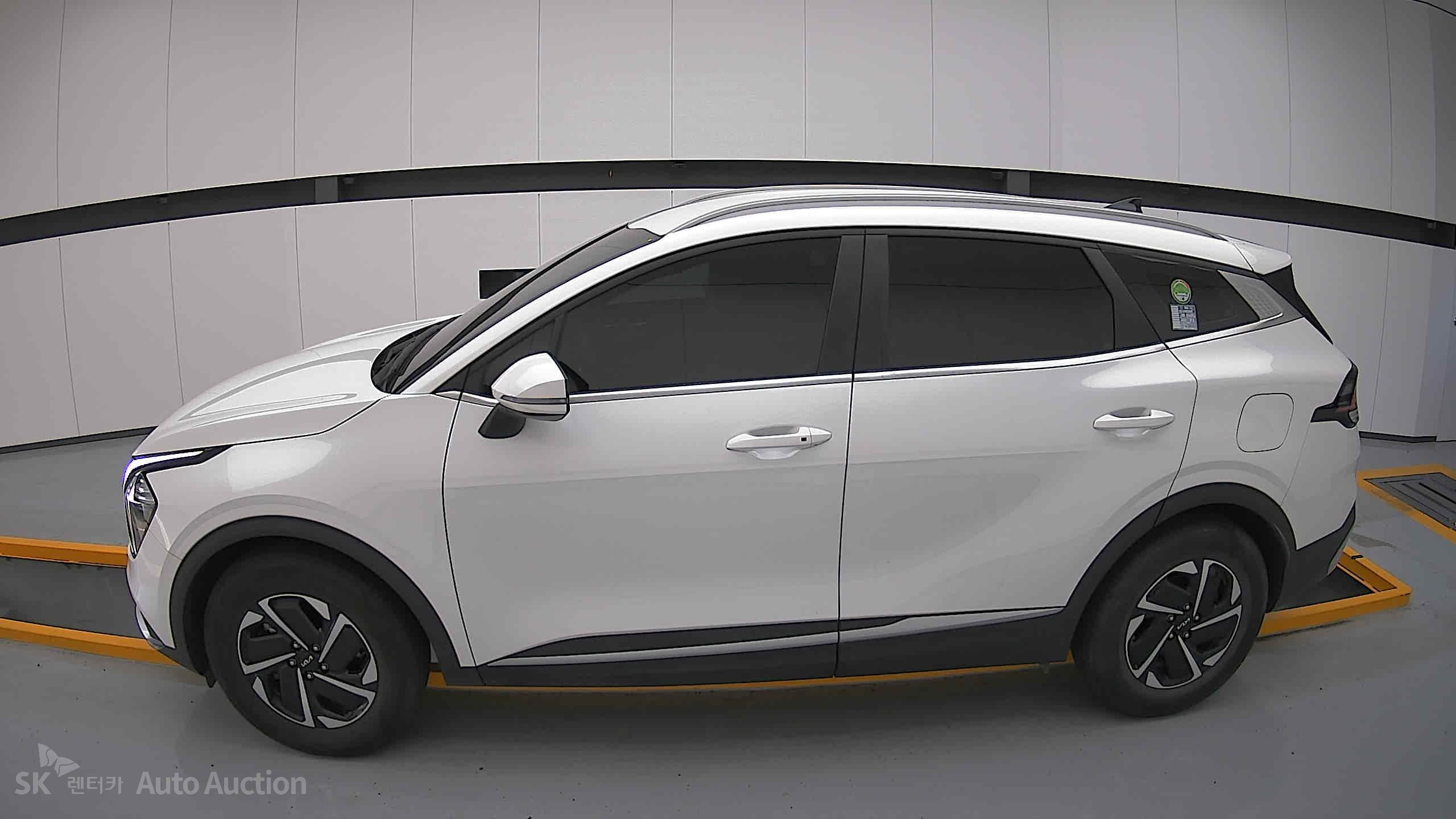2023 - kia sportage