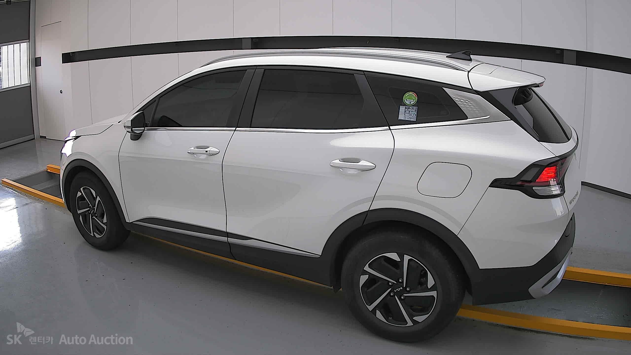 2023 - kia sportage