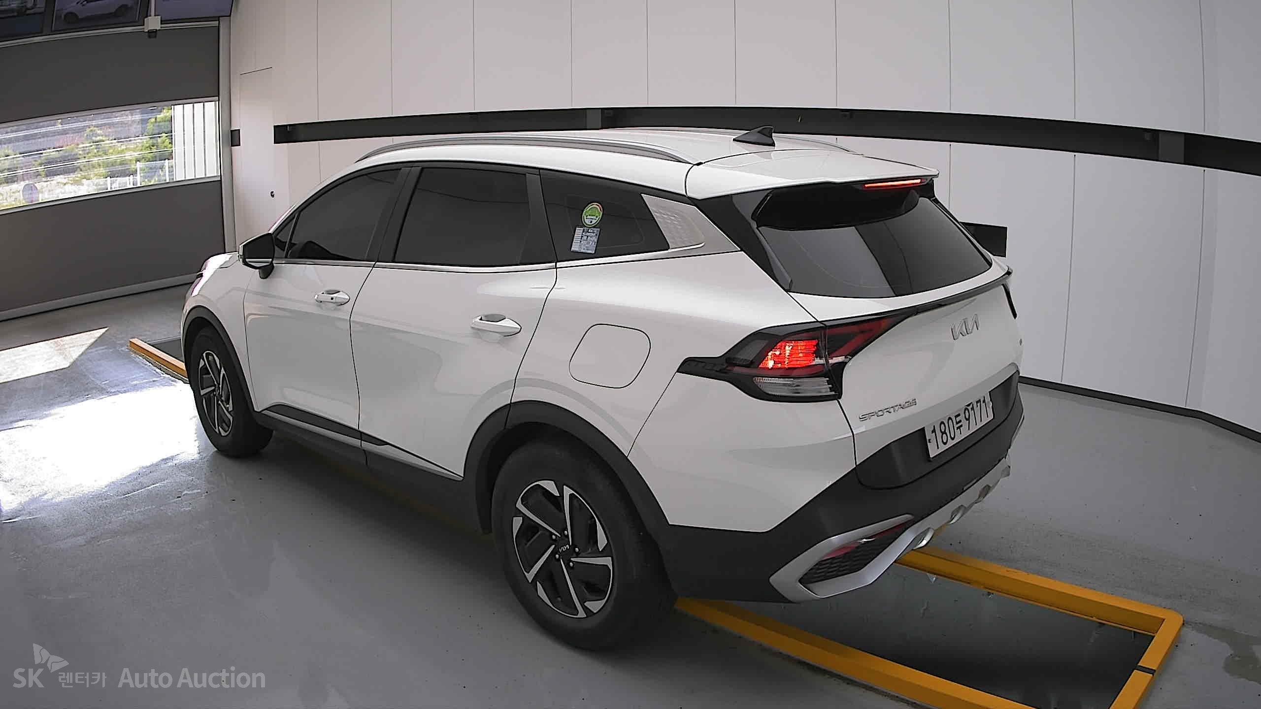 2023 - kia sportage
