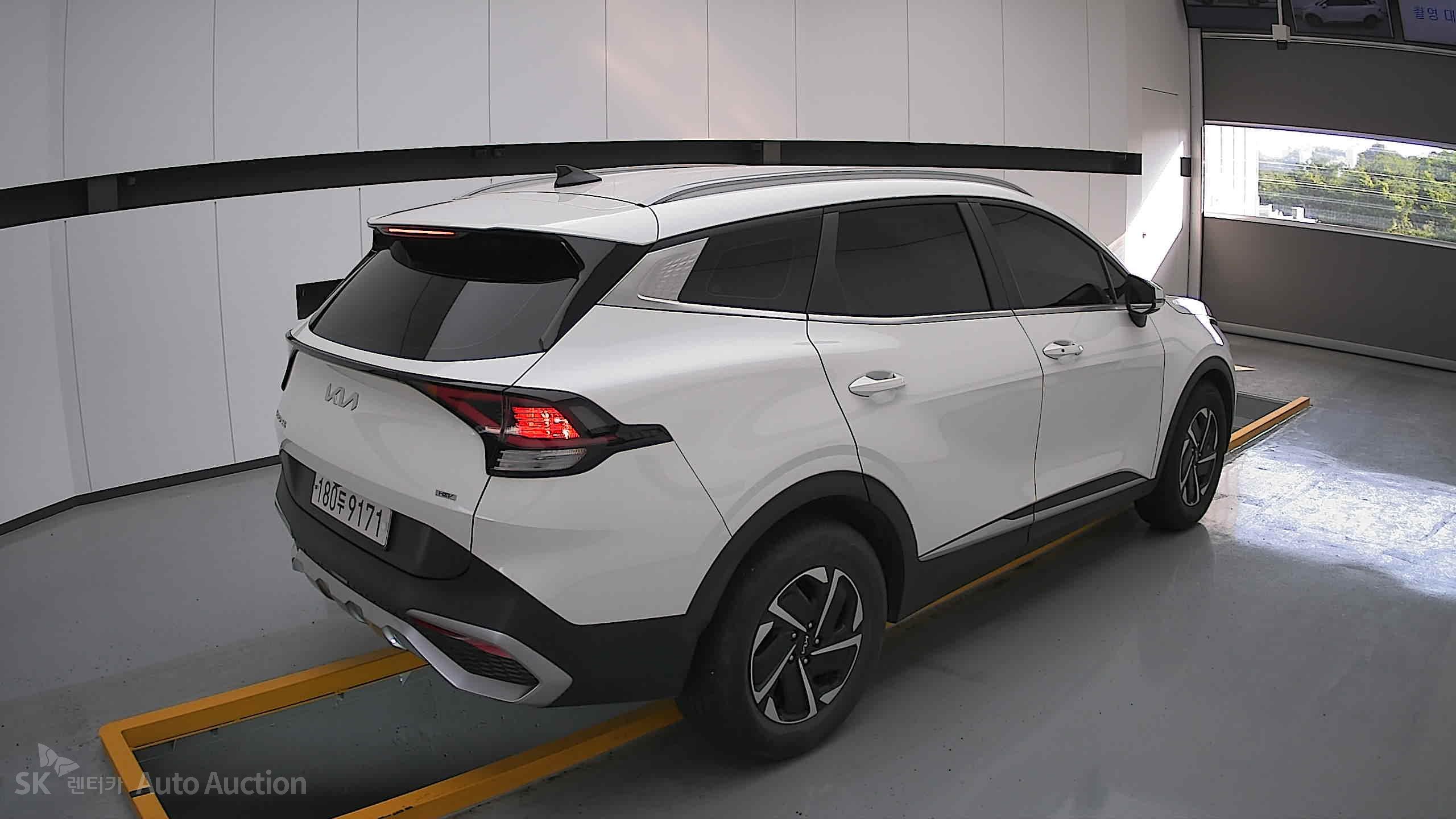 2023 - kia sportage