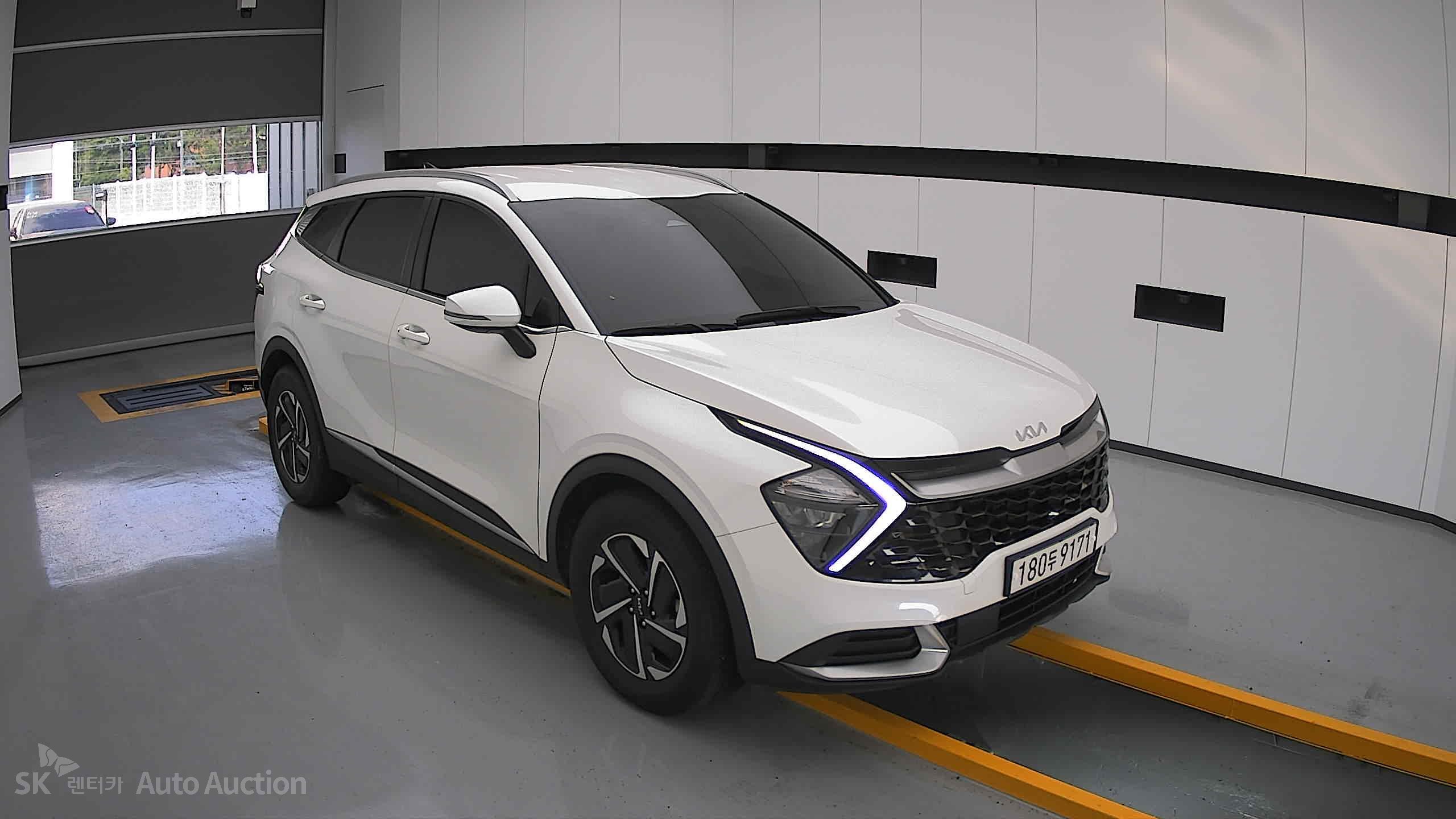 2023 - kia sportage