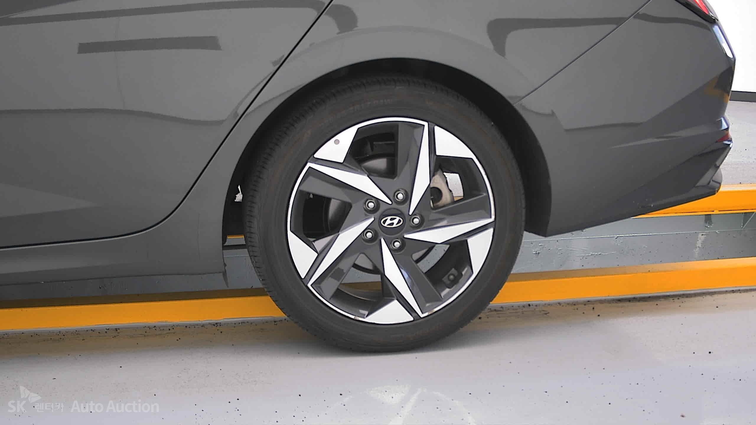 2021 - hyundai avante