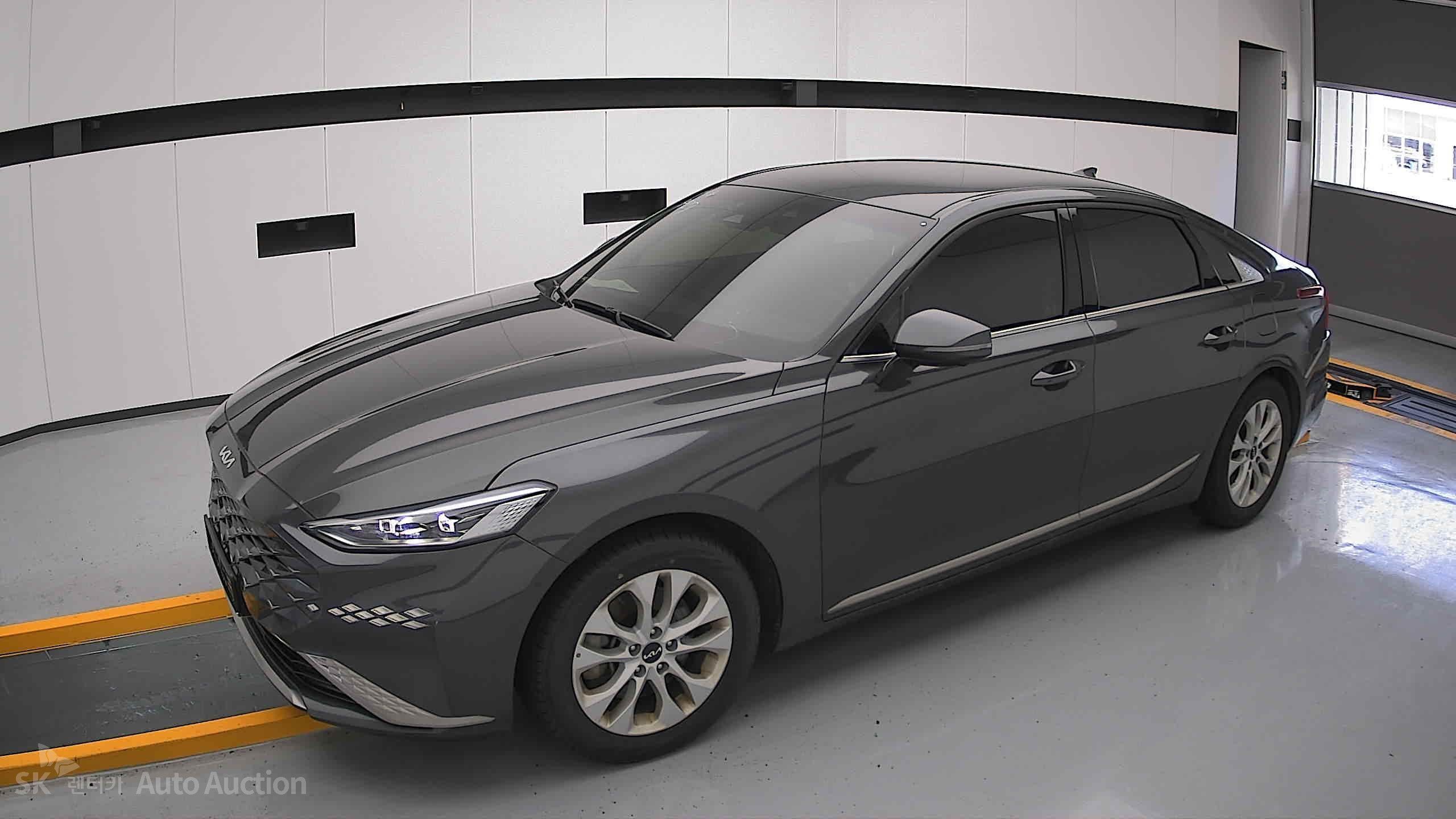 2023 - kia k8