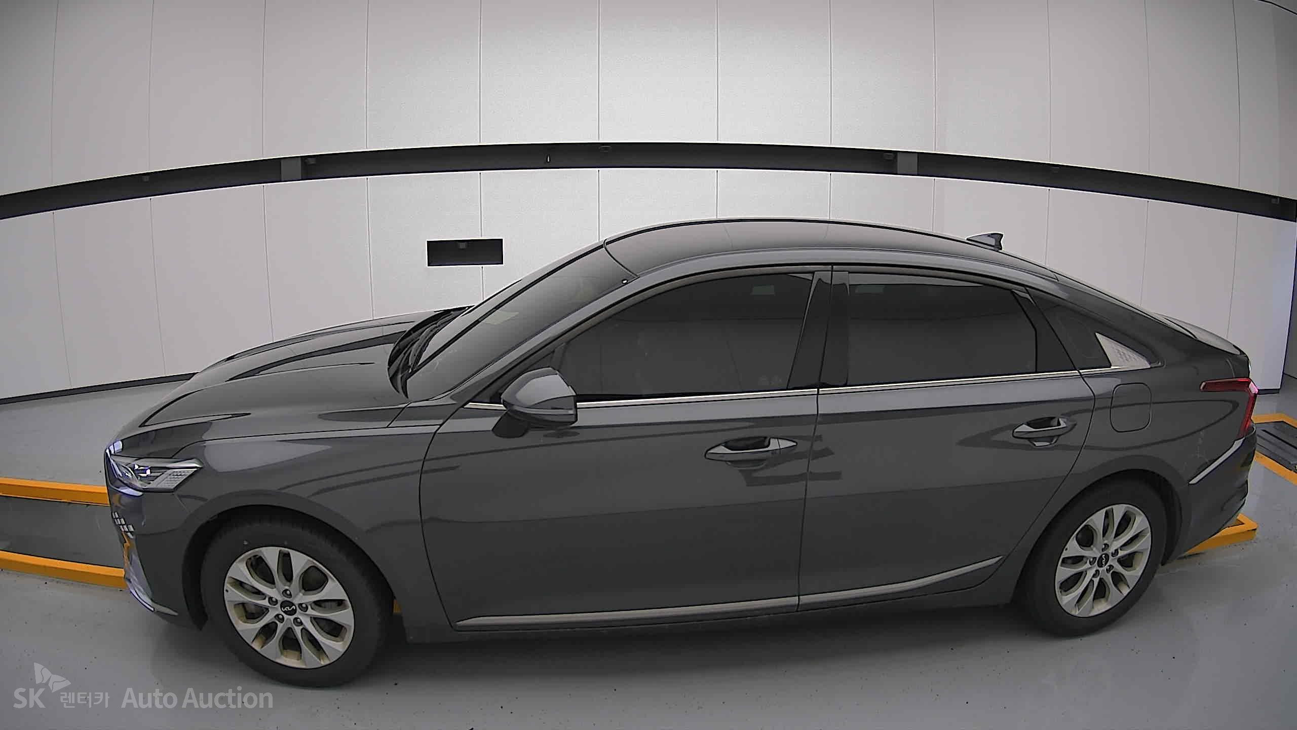 2023 - kia k8