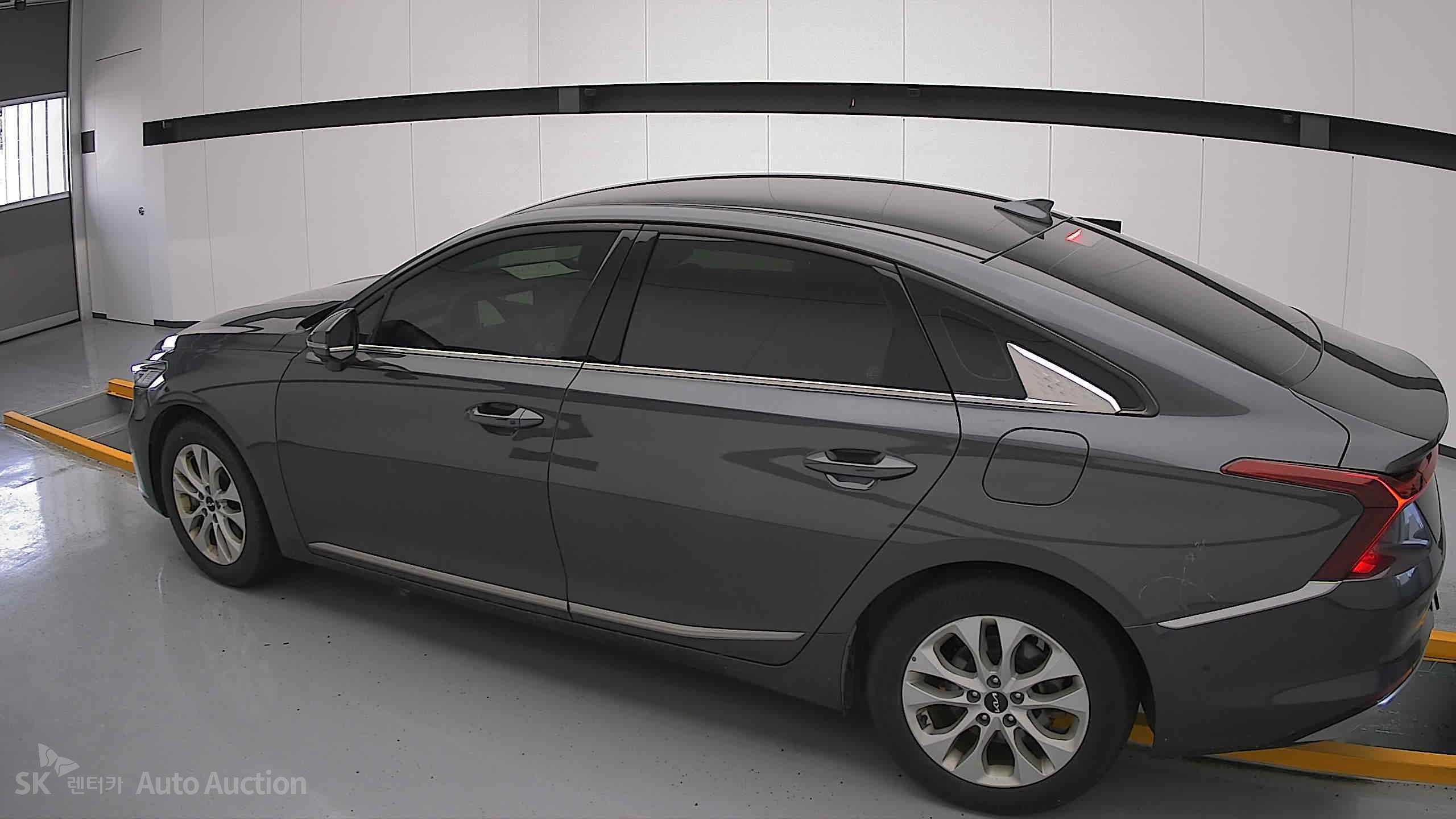 2023 - kia k8