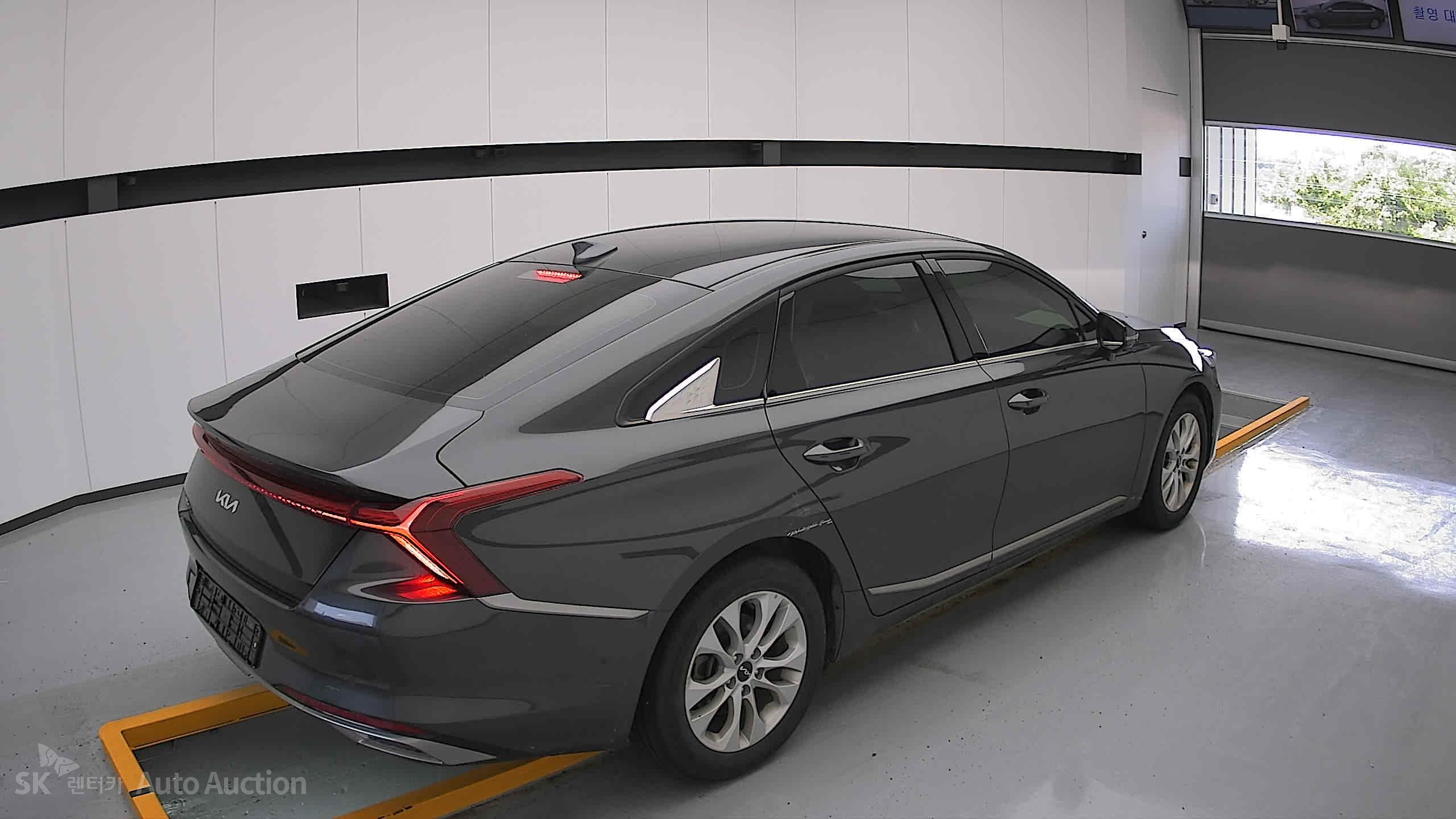 2023 - kia k8
