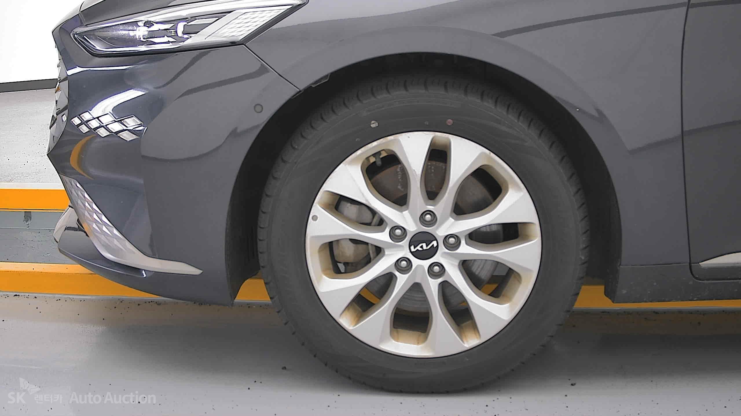 2023 - kia k8