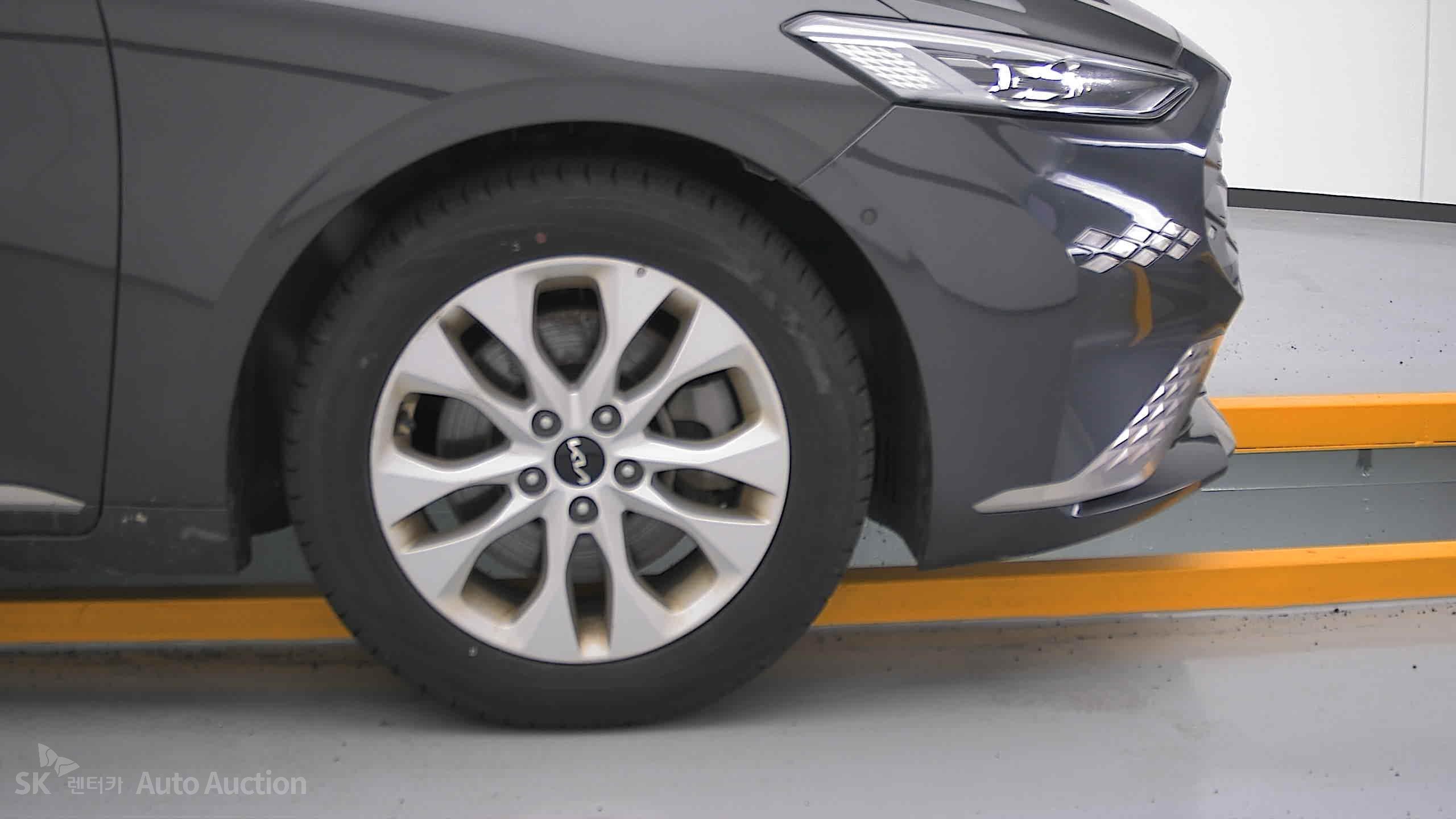 2023 - kia k8
