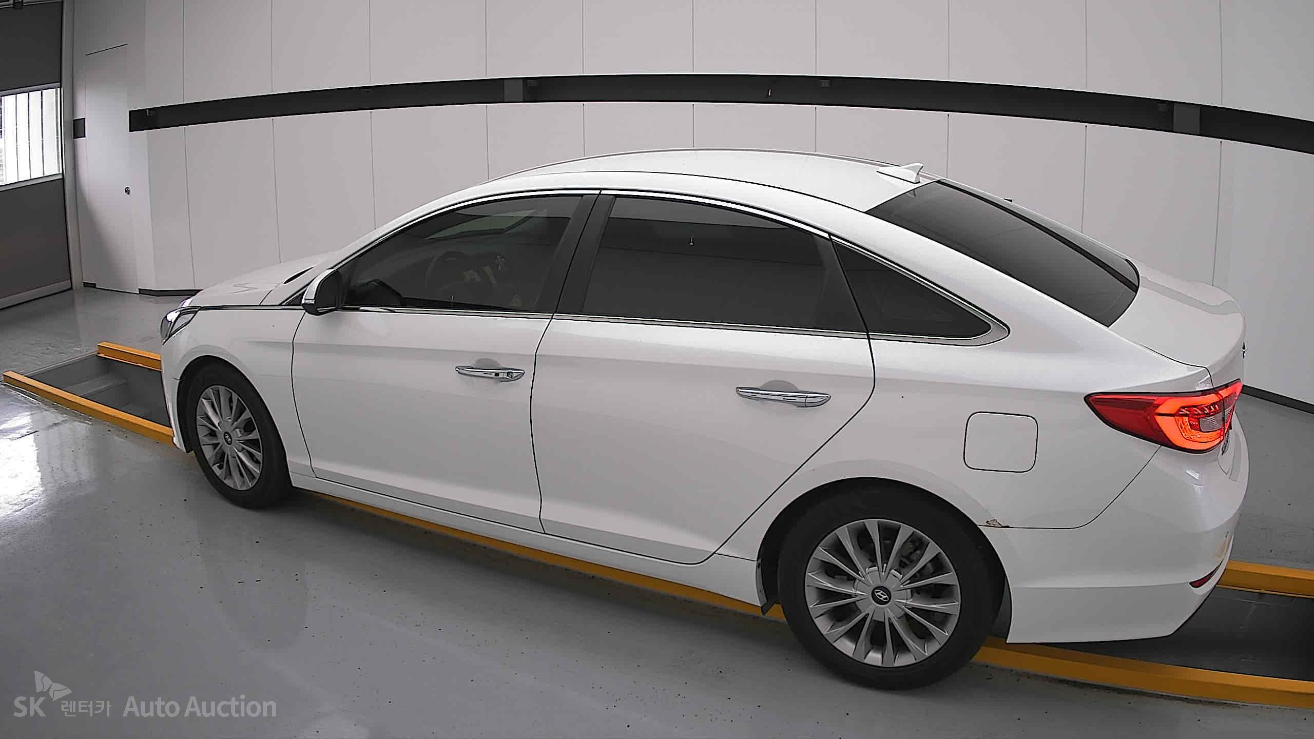 2017 - hyundai lf sonata