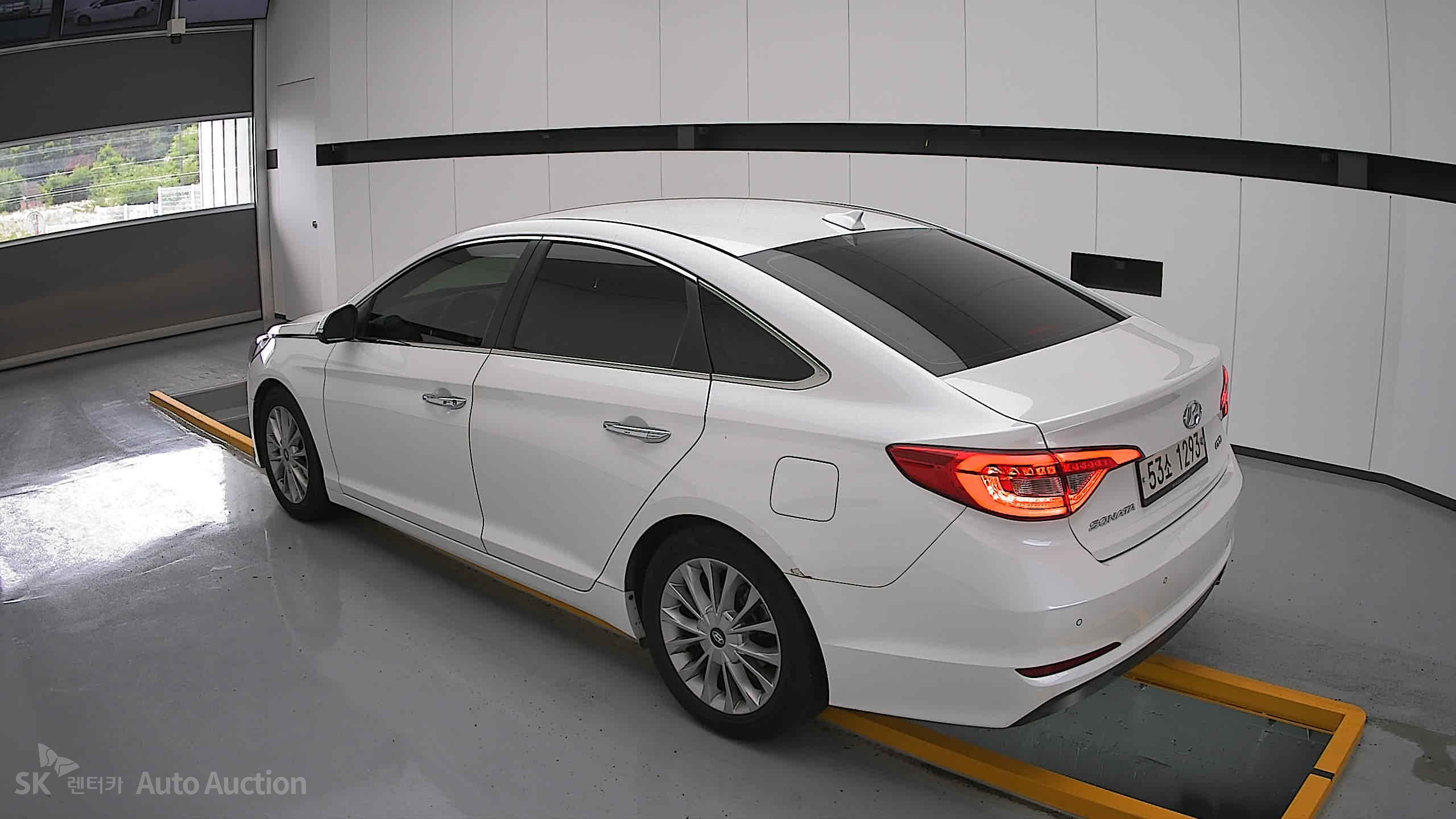 2017 - hyundai lf sonata