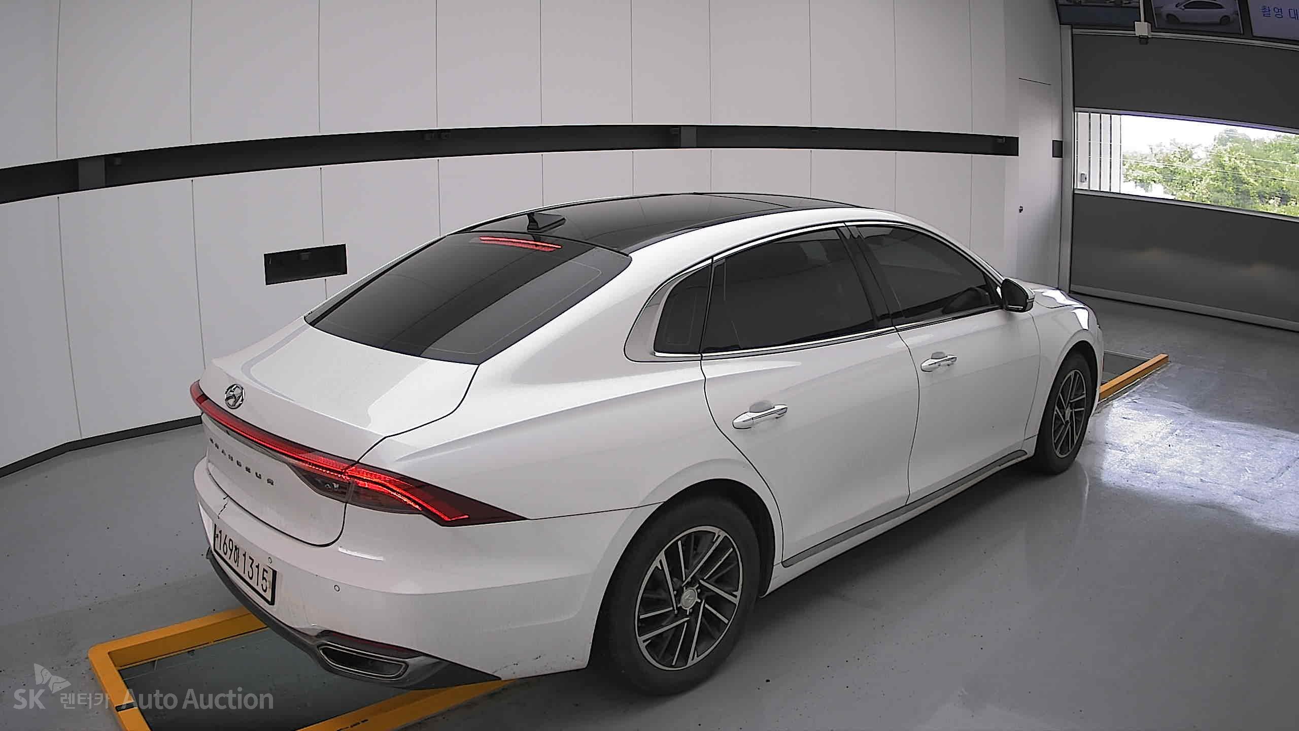 2022 - hyundai grandeur