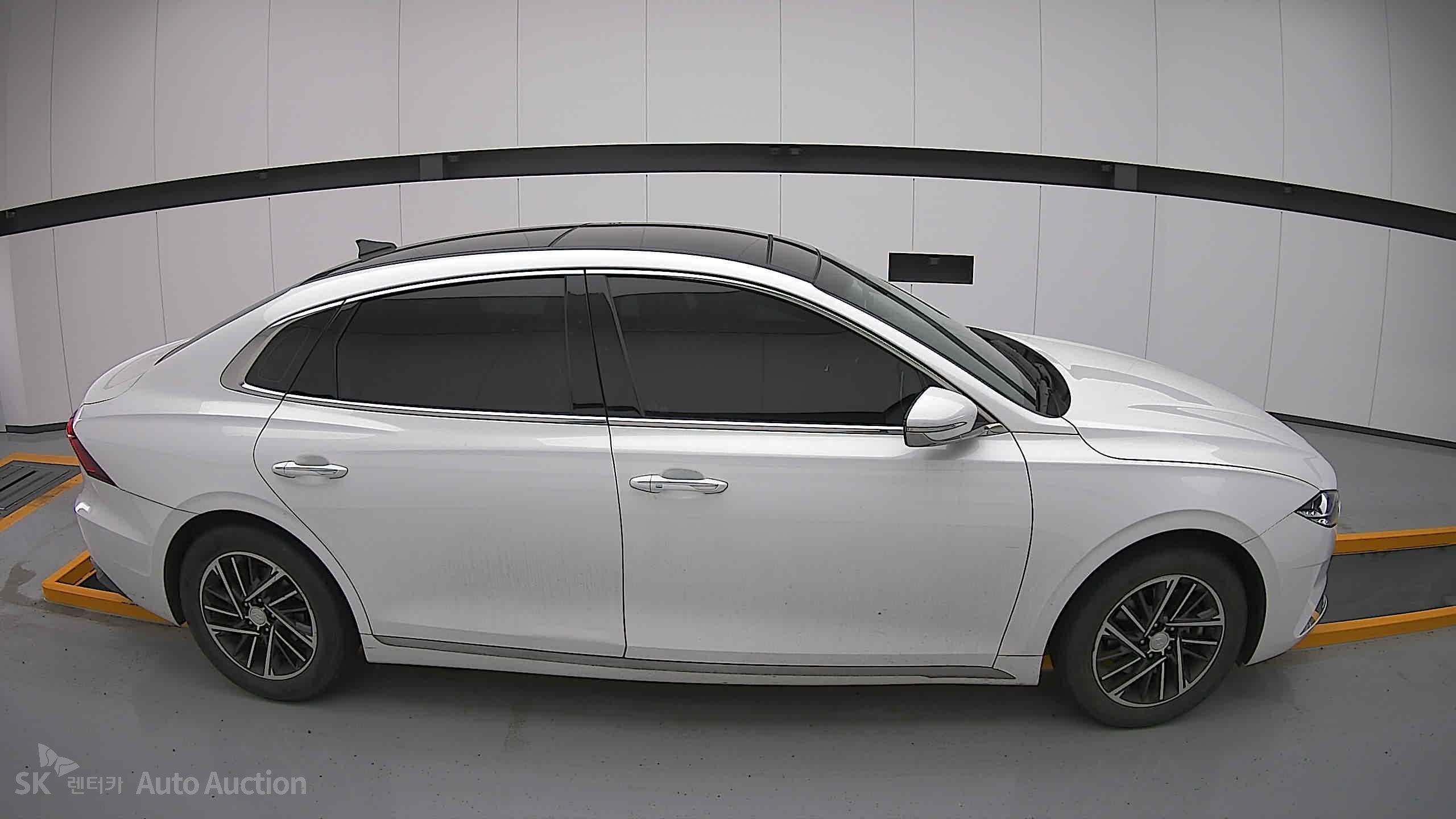 2022 - hyundai grandeur