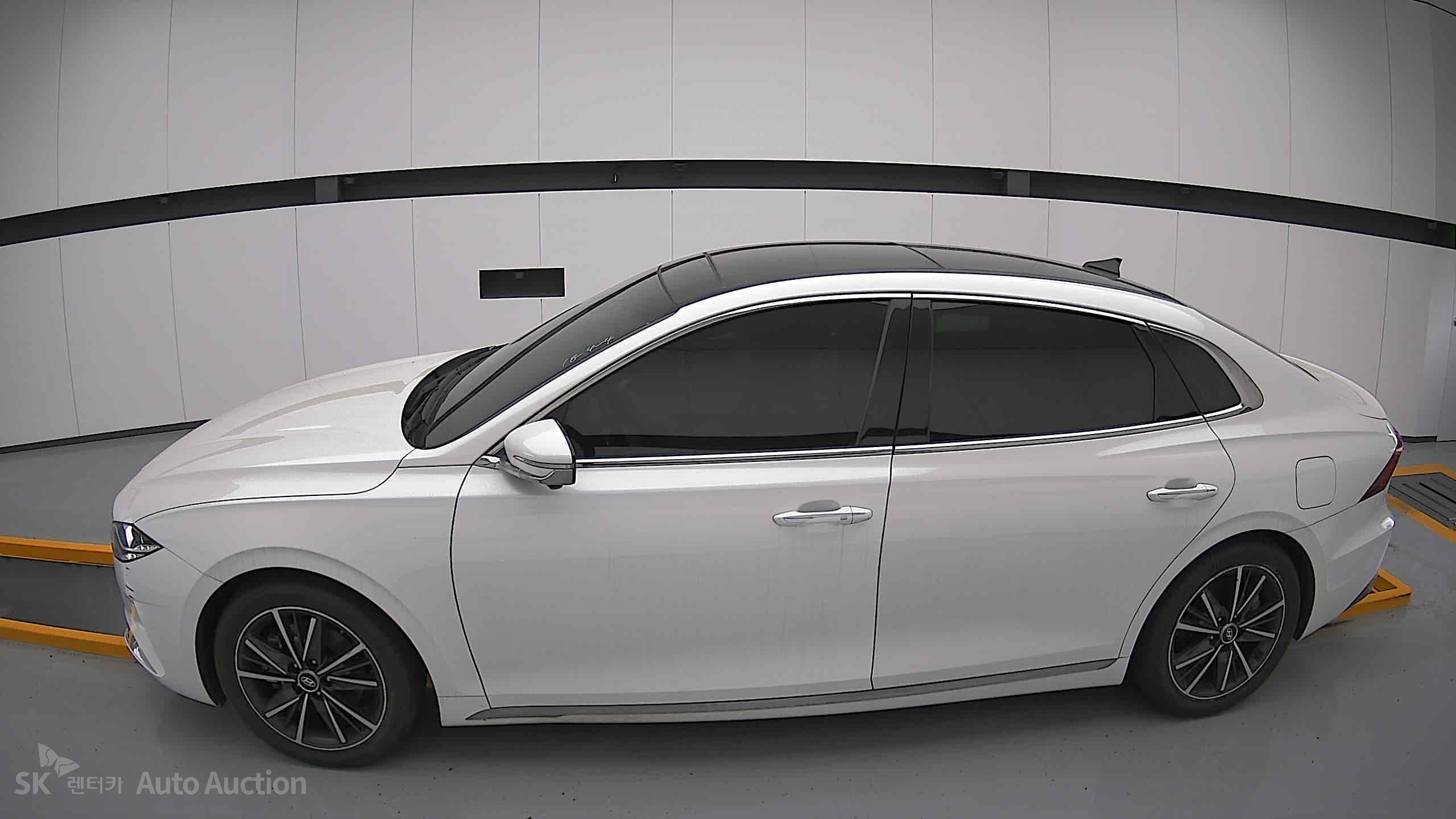 2022 - hyundai grandeur