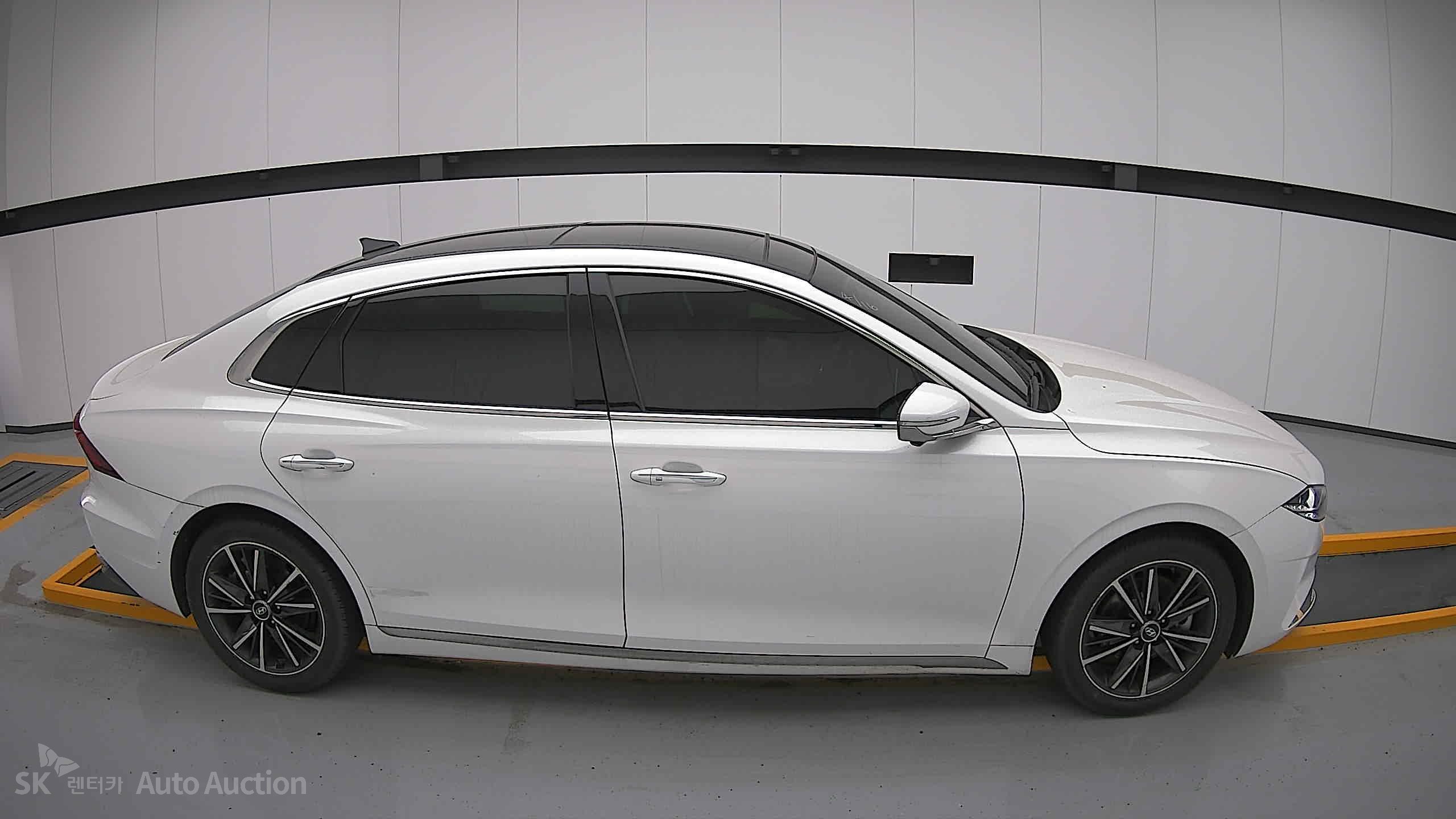 2022 - hyundai grandeur